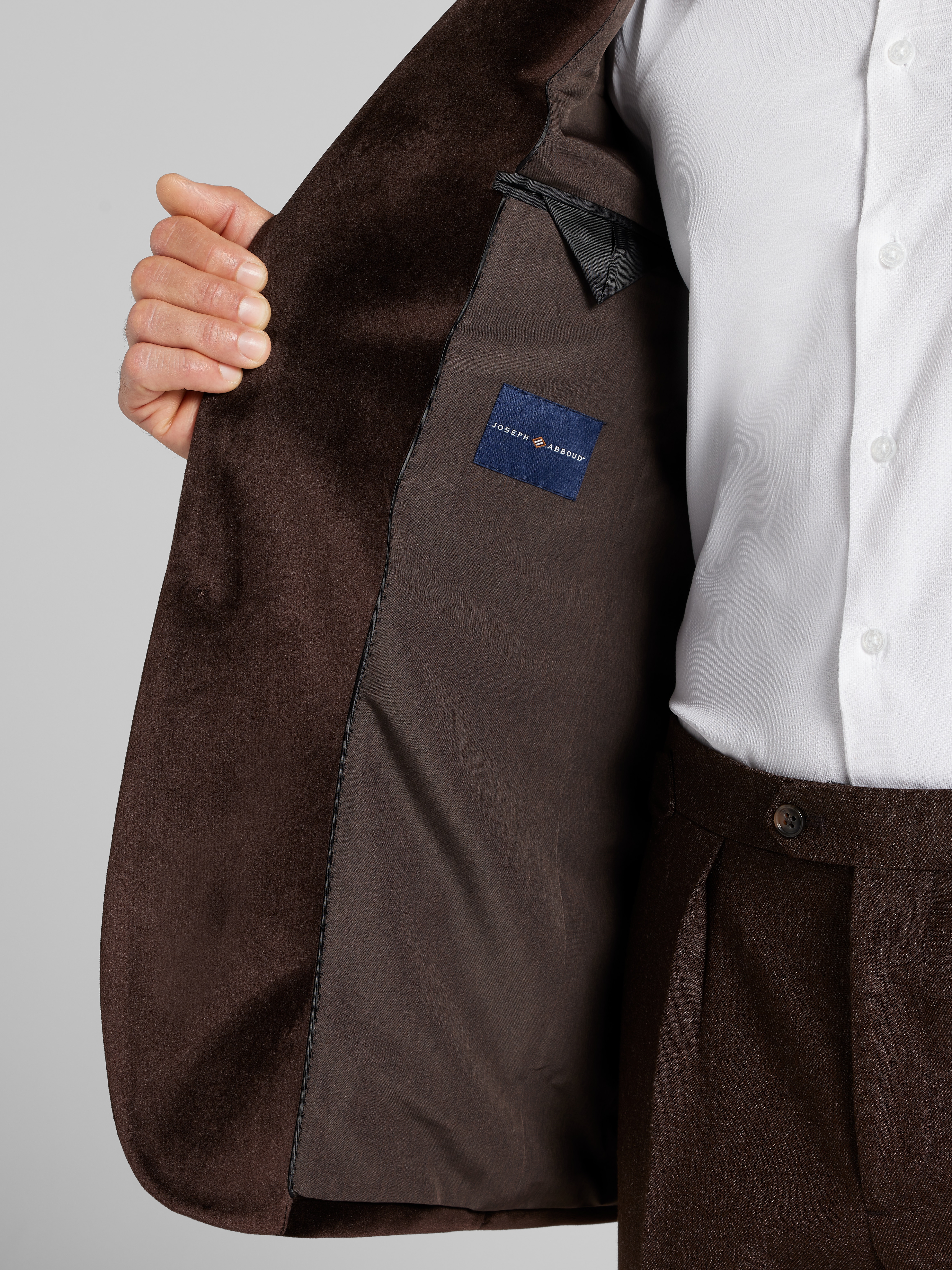 Modern Fit Peak Lapel Velvet Sport Coat