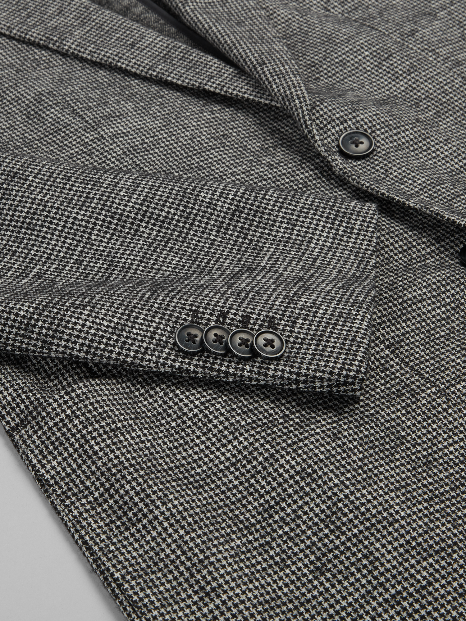 Modern Fit Houndstooth Sport Coat