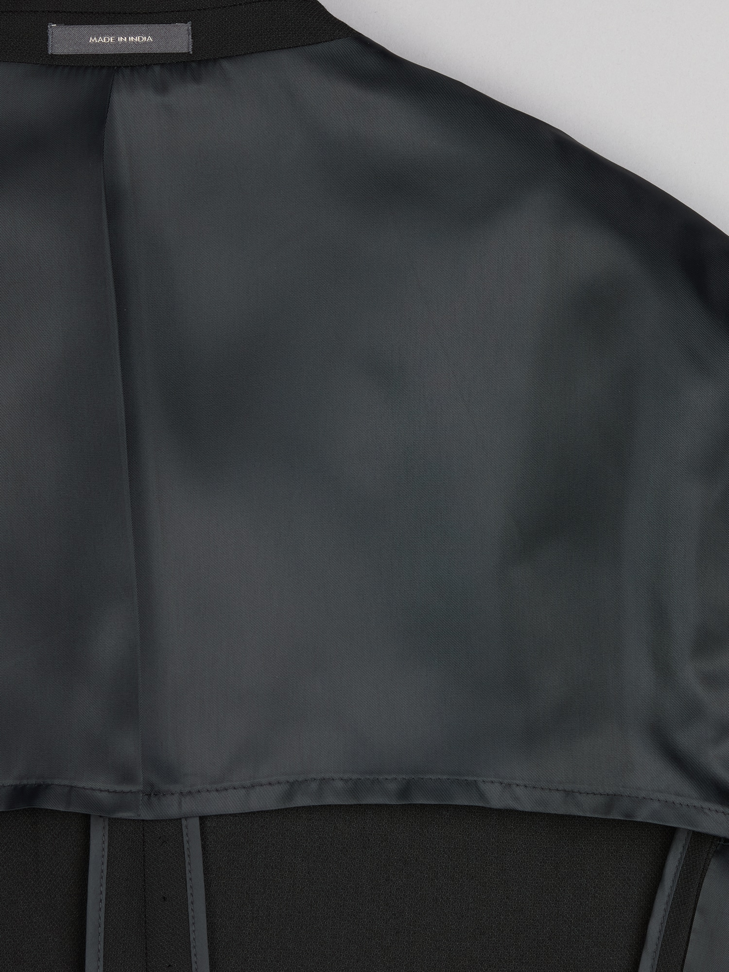 Modern Fit Solid Blazer