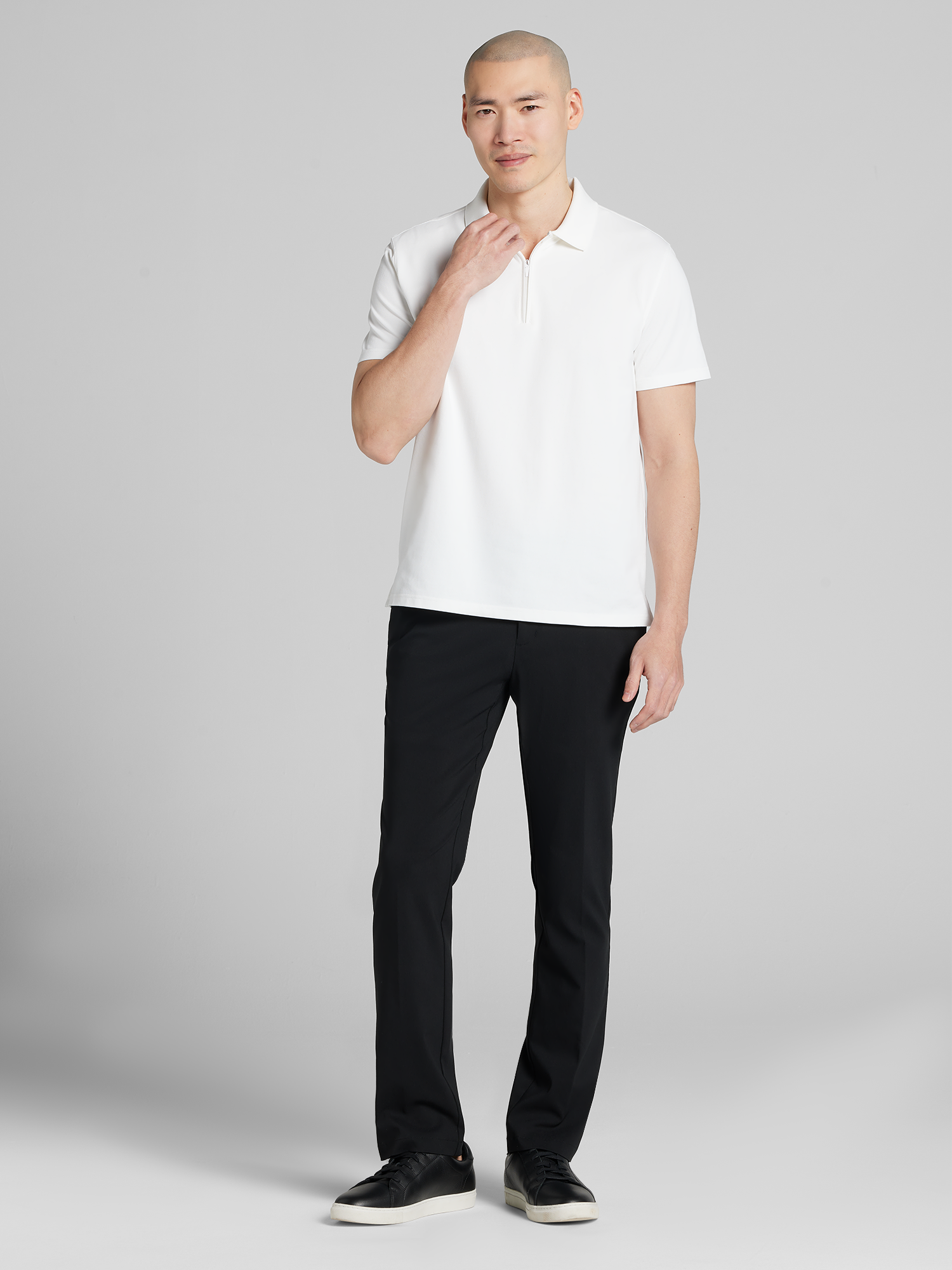 Modern Fit Performance Tech Chino Pants