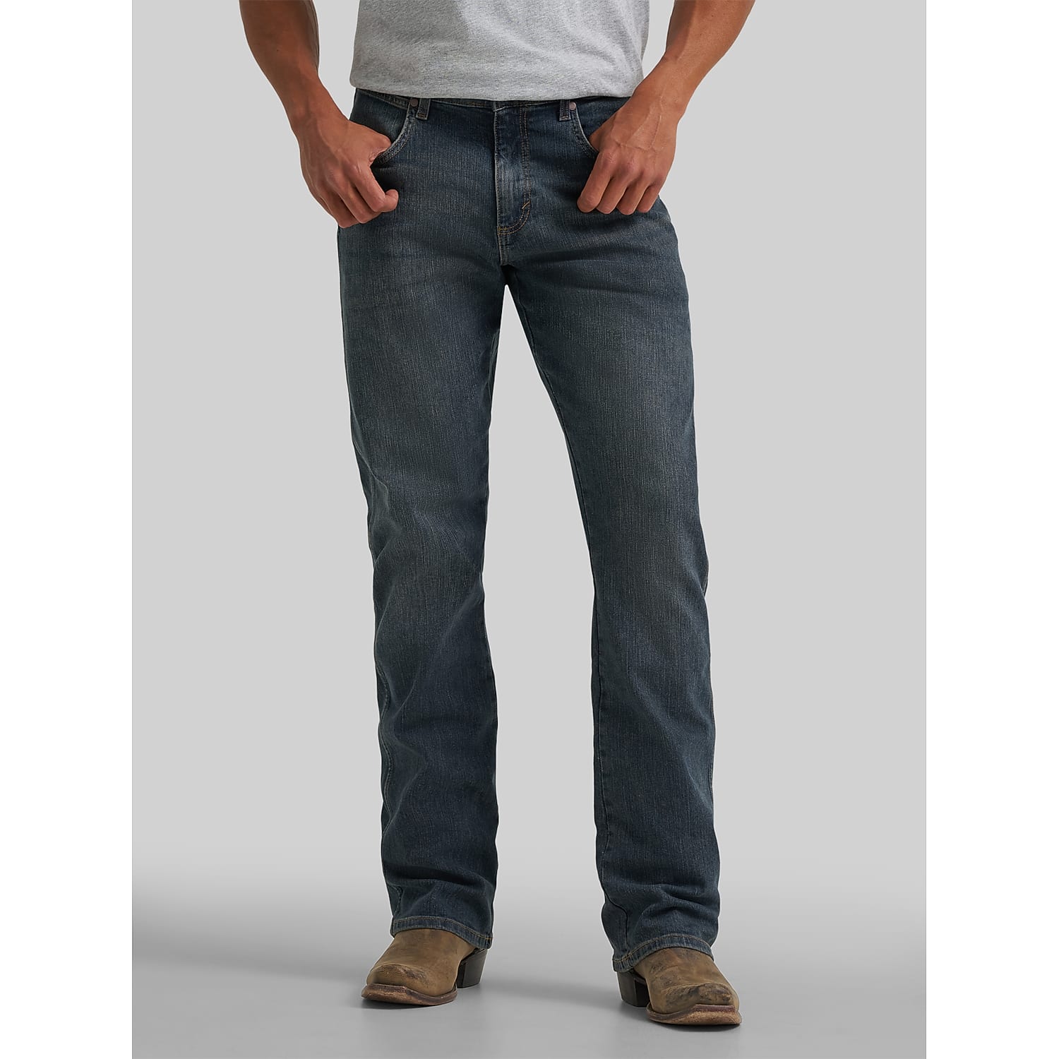 Wrangler Retro Relaxed Fit Bootcut Jeans in Falls City Blue – Men’s Cotton Blend Western Denim, 32W x 32L