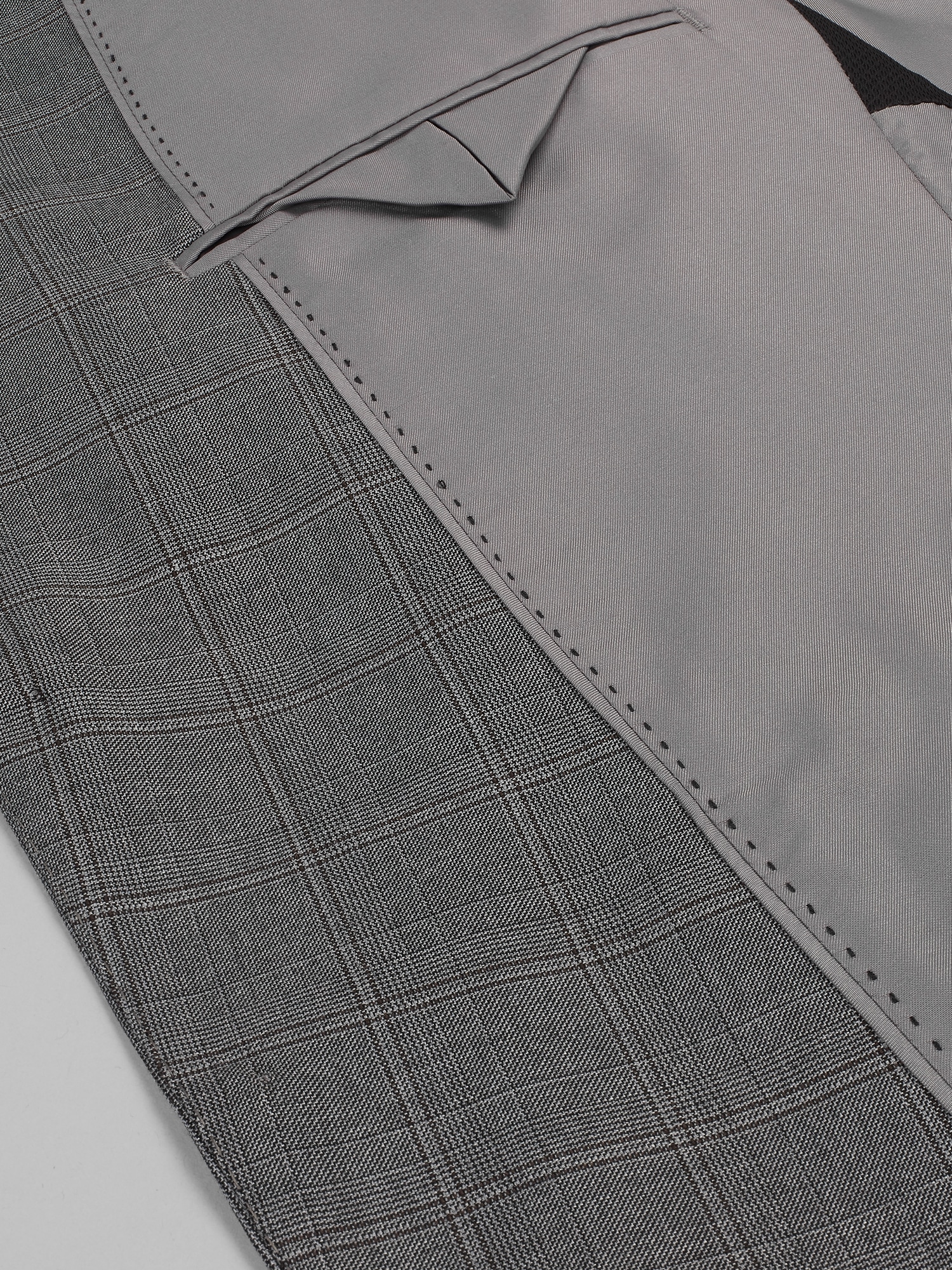 Slim Fit Windowpane Plaid Suit