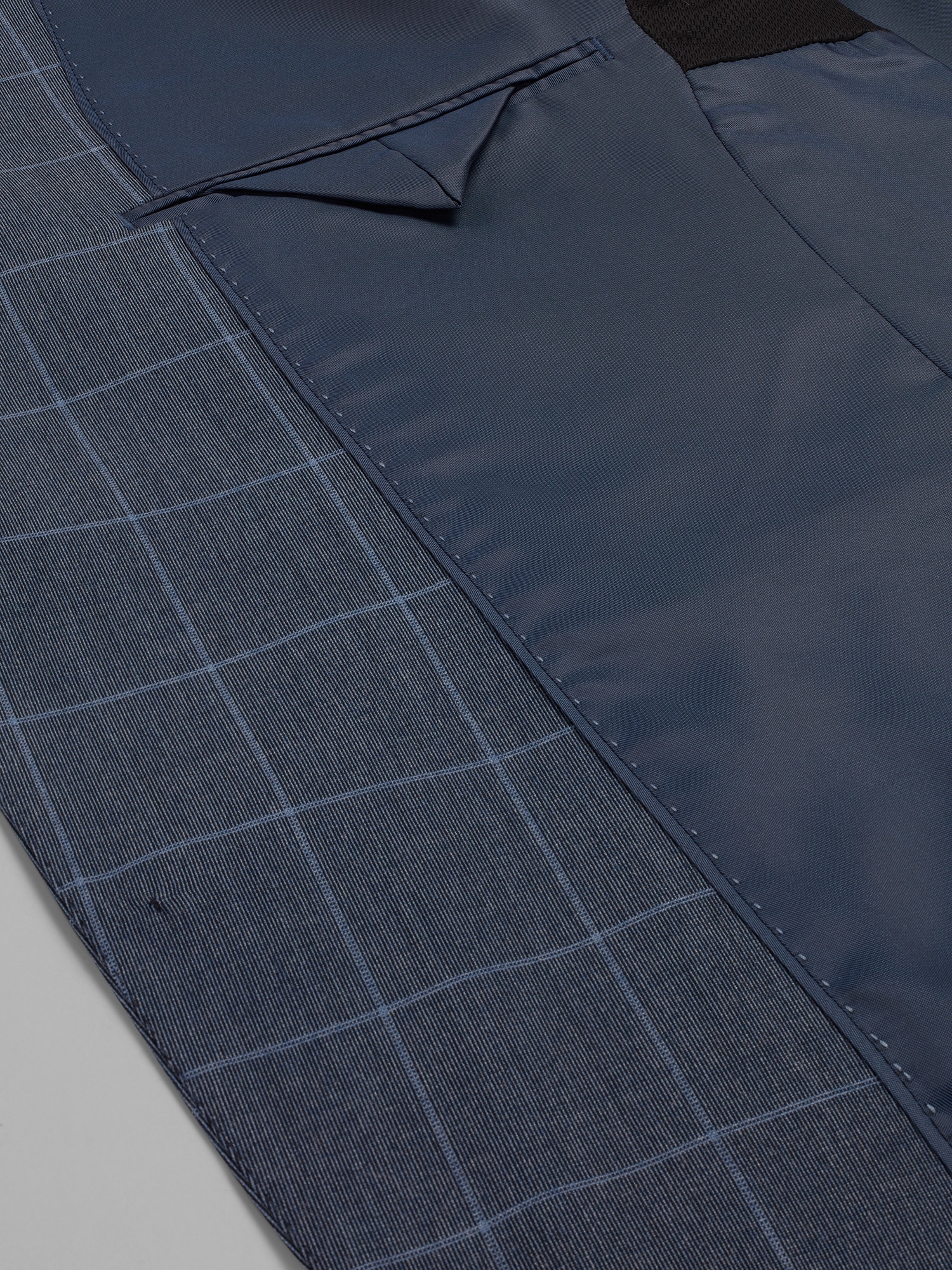 Modern Fit Windowpane Plaid Suit