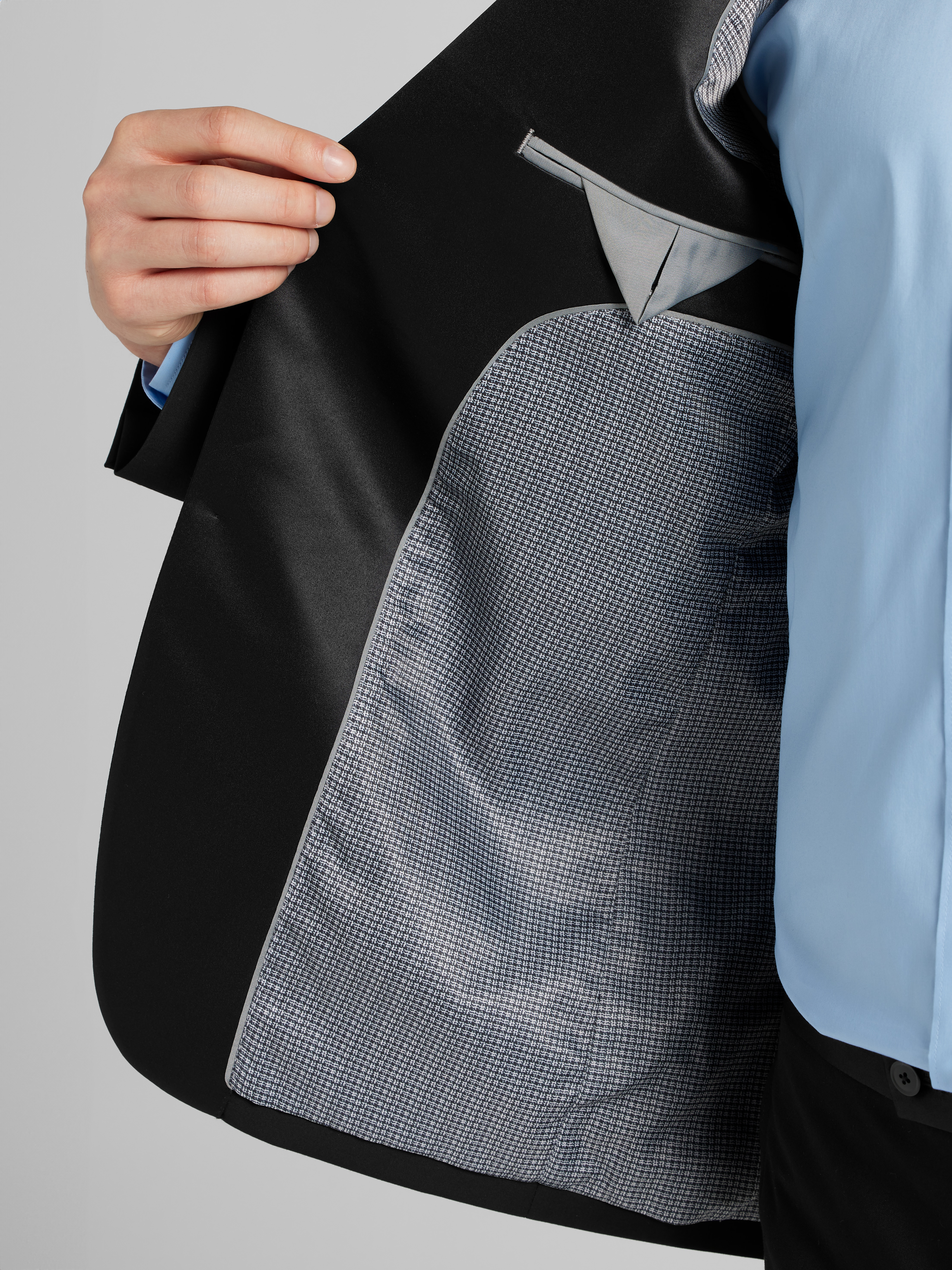 Skinny Fit Satin Peak Lapel Tuxedo