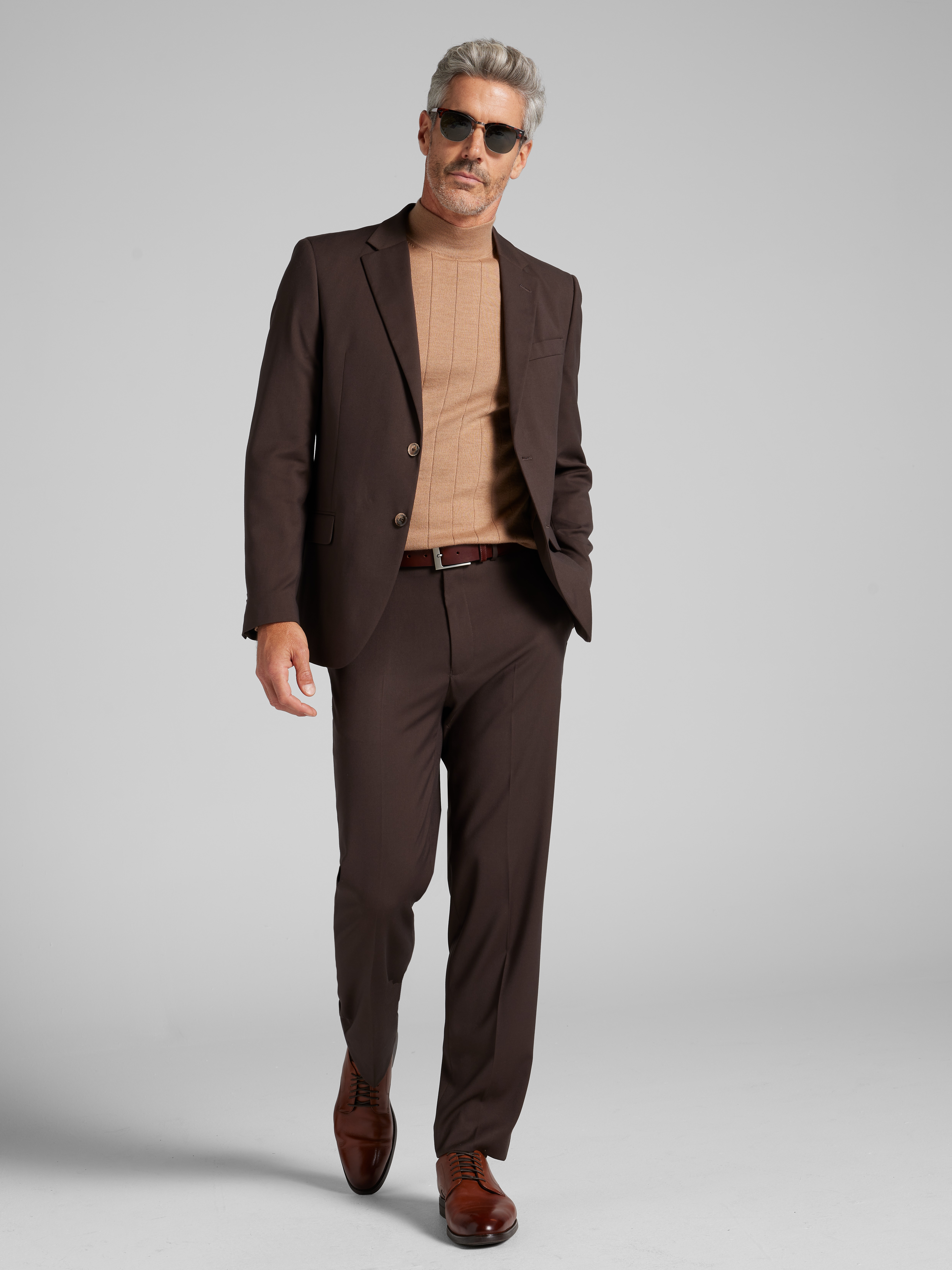 Modern Fit Solid Suit