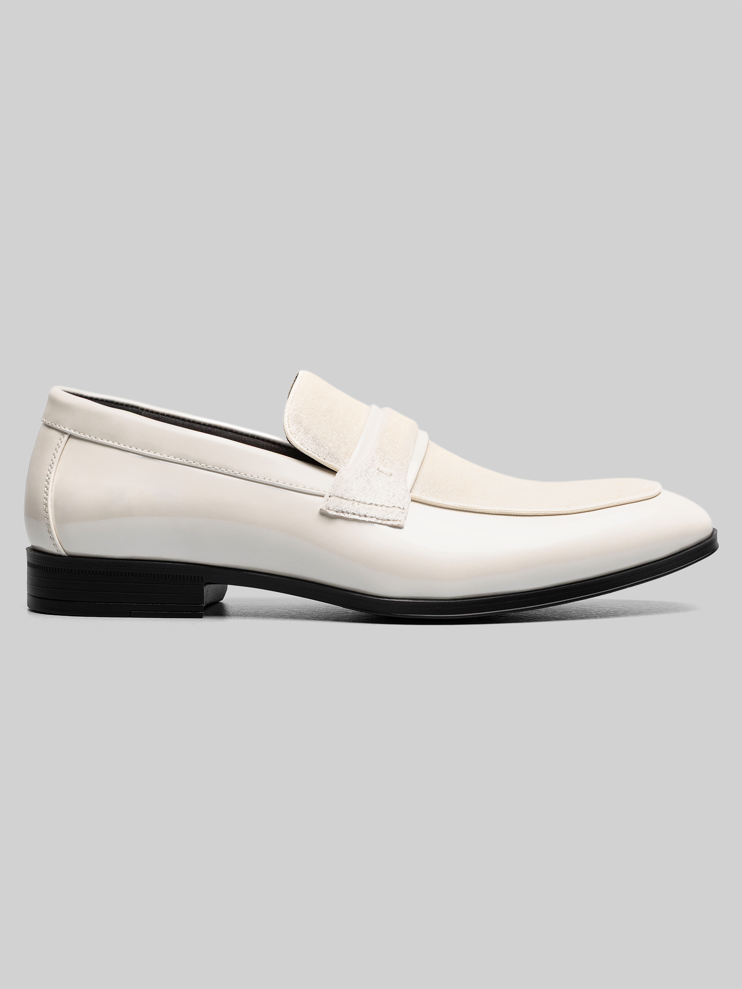 Stacy Adams Spratley Moc Toe Saddle Slip On Loafers, Ivory 