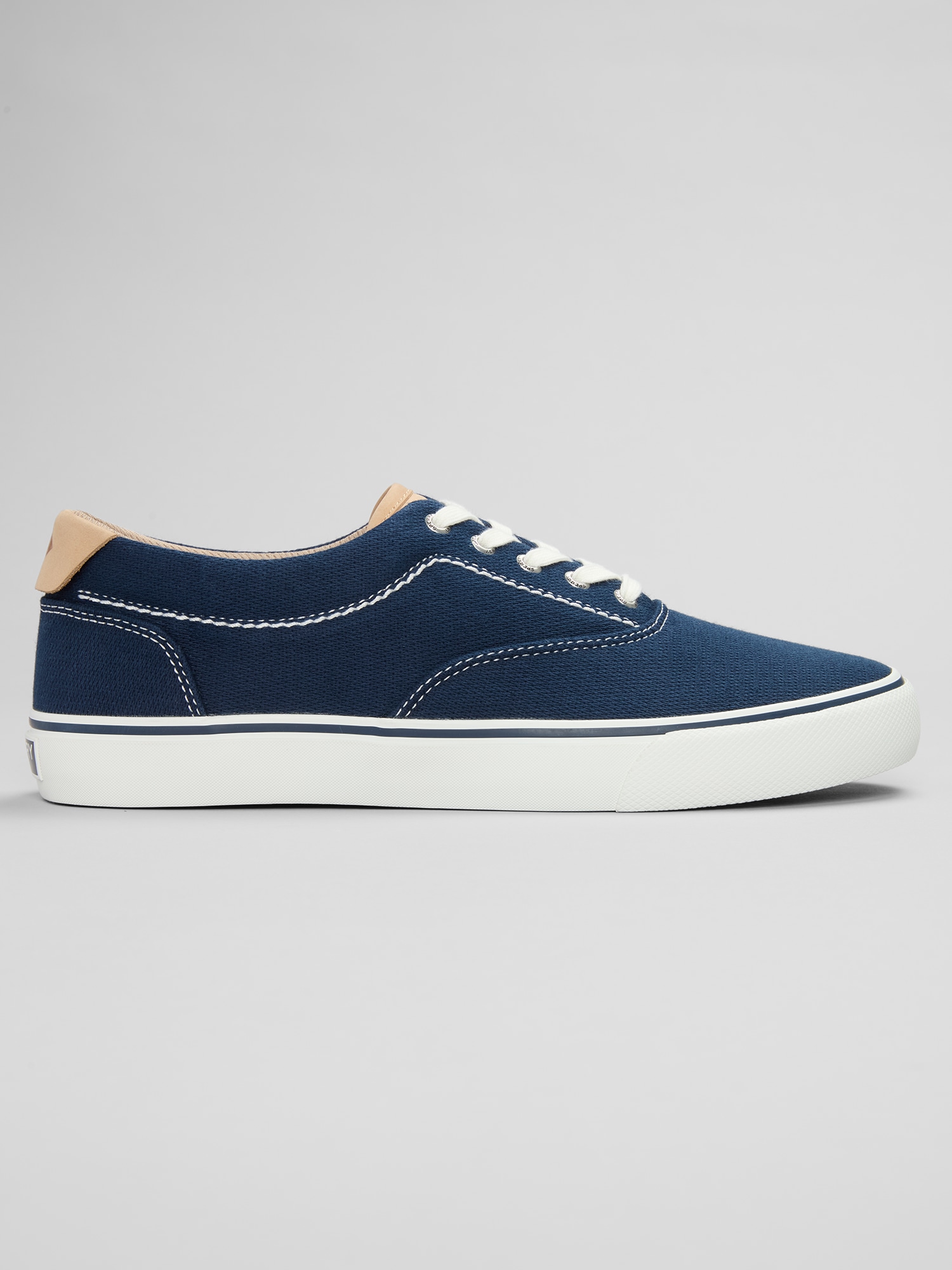Helm CVO Sneakers