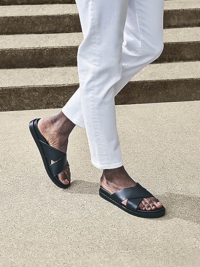 Stacy Adams Montel Criss-Cross Strap Slide Sandals