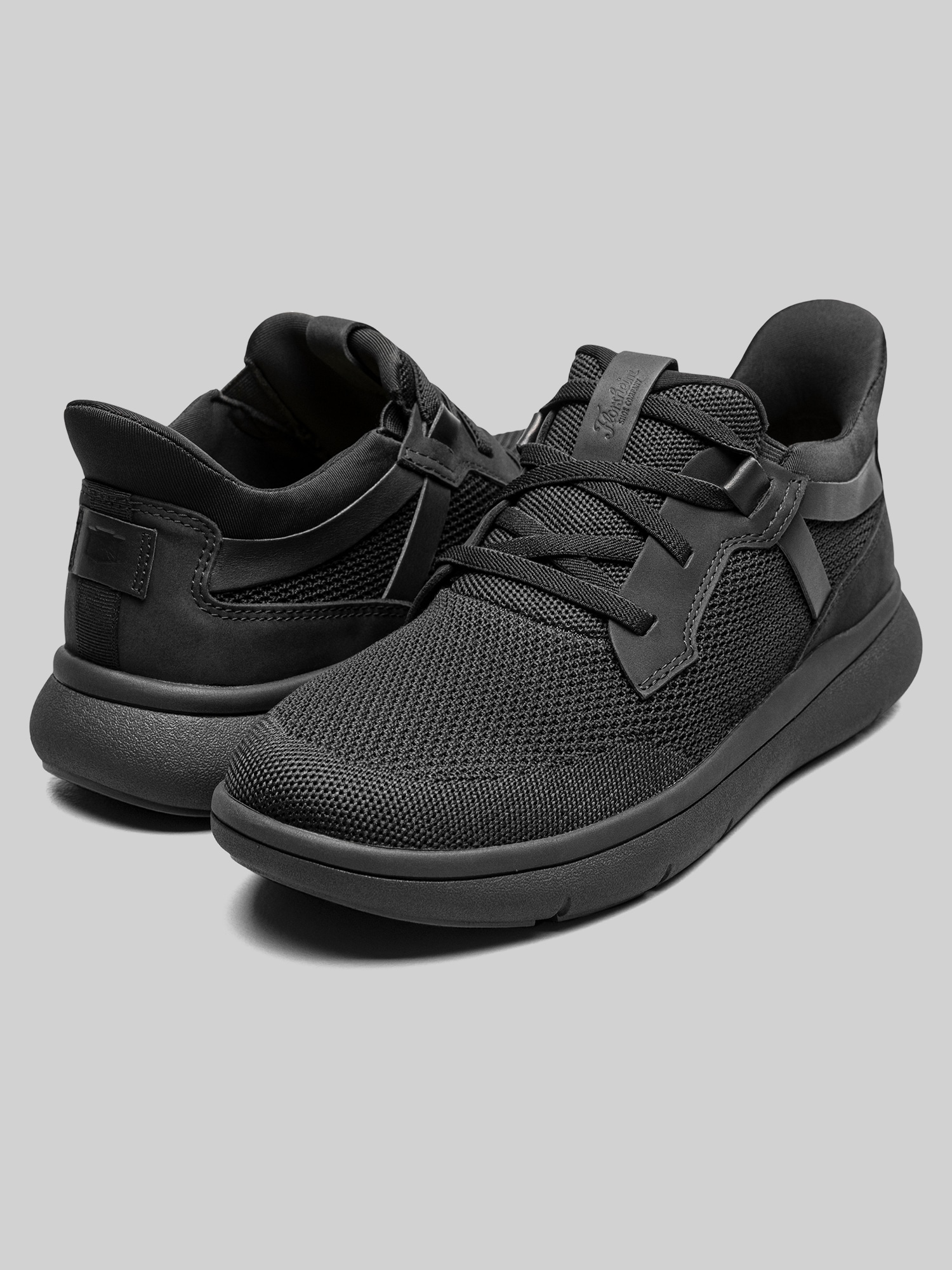 Fleet Knit Elastic Lace Sneakers