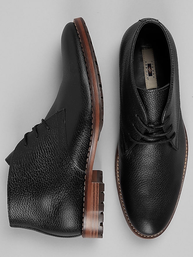 Joseph Abboud Pebbled Leather Chukka Boots