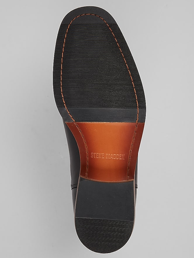 Steve Madden Ravena Plain Toe Chelsea Boots