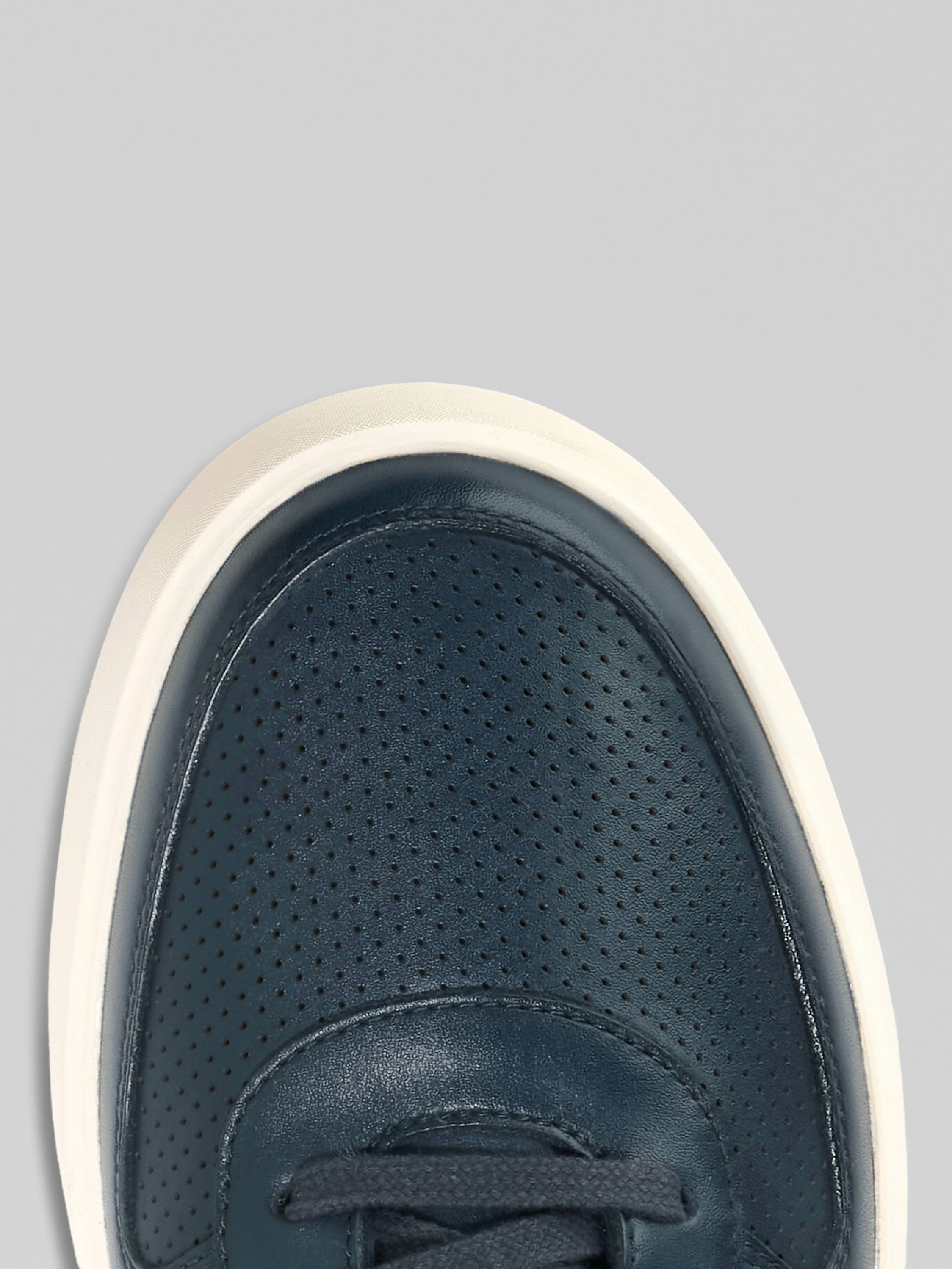 Grand Crosscourt Daily Court Sneakers