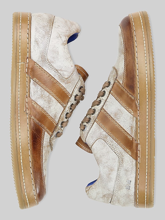 Bedstu Firepower Low Top Sneakers