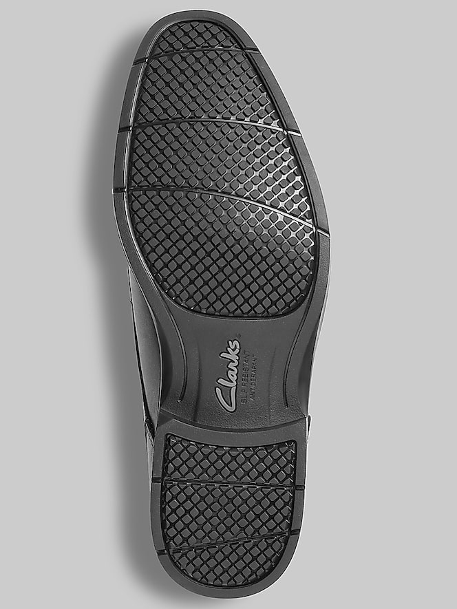 Clarks Eldredge Plain Toe Oxfords