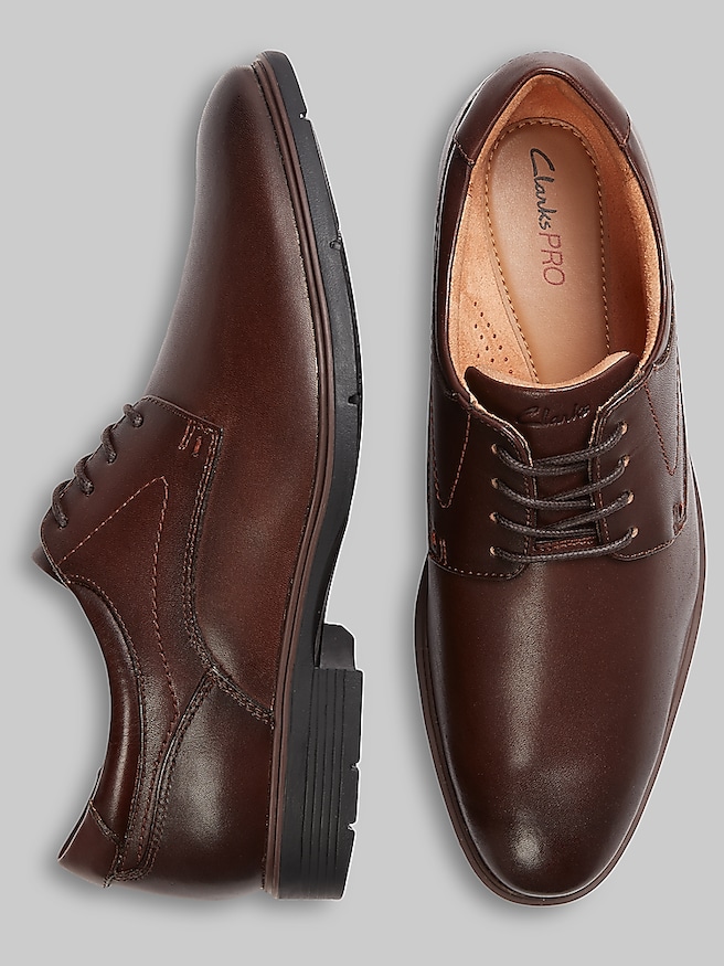 Clarks Men's Eldredge Plain Toe Oxfords , Brown