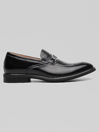 men's wearhouse dress shoes Men's Shoes: Oxfords, Loafers & More while subtle perforated detailing along the side panel adds just the right amount of visual interest to stand out in the boardroom or at a black Men's Formal Shoes