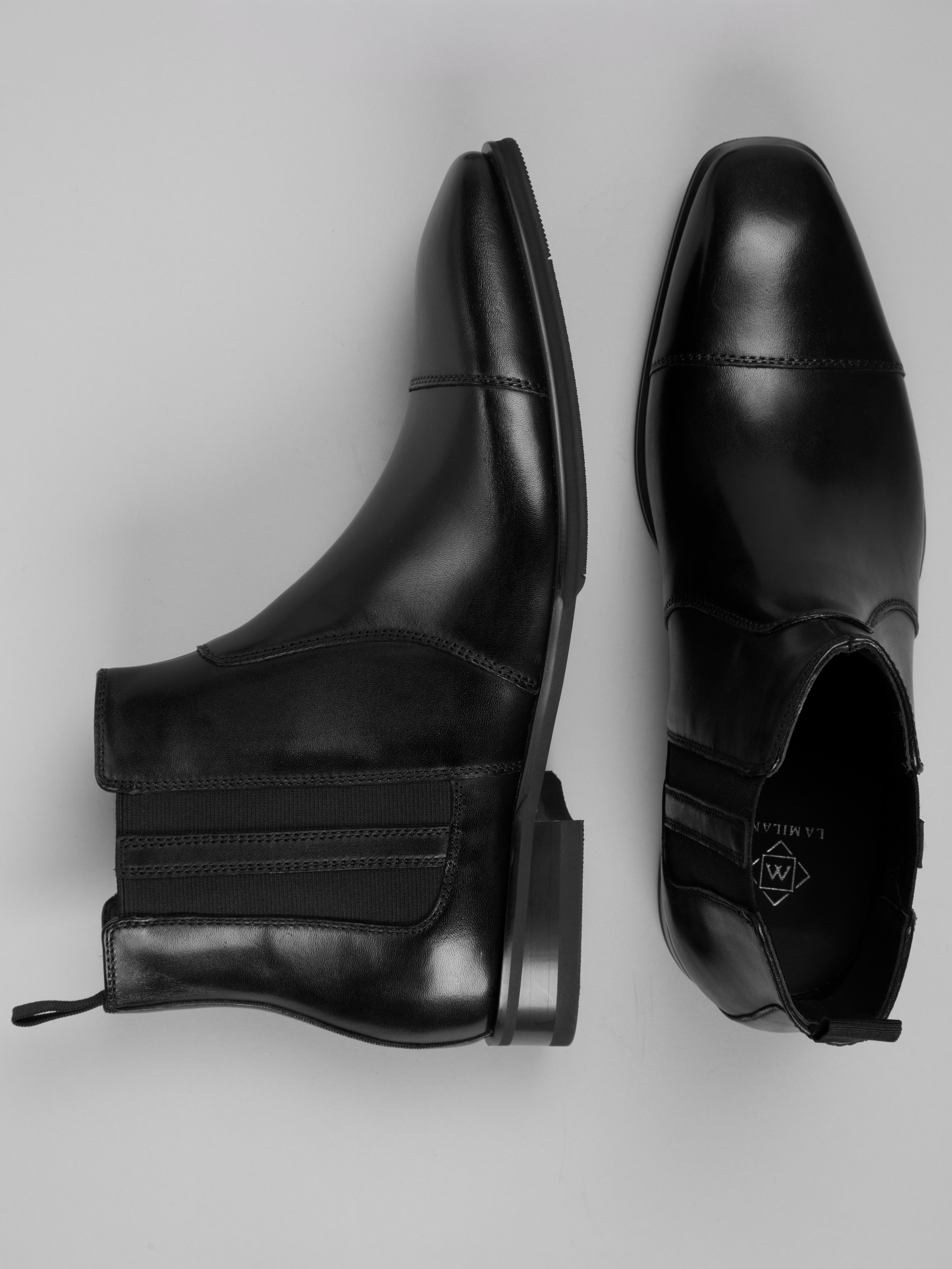 Crest Cap Toe Chelsea Boots