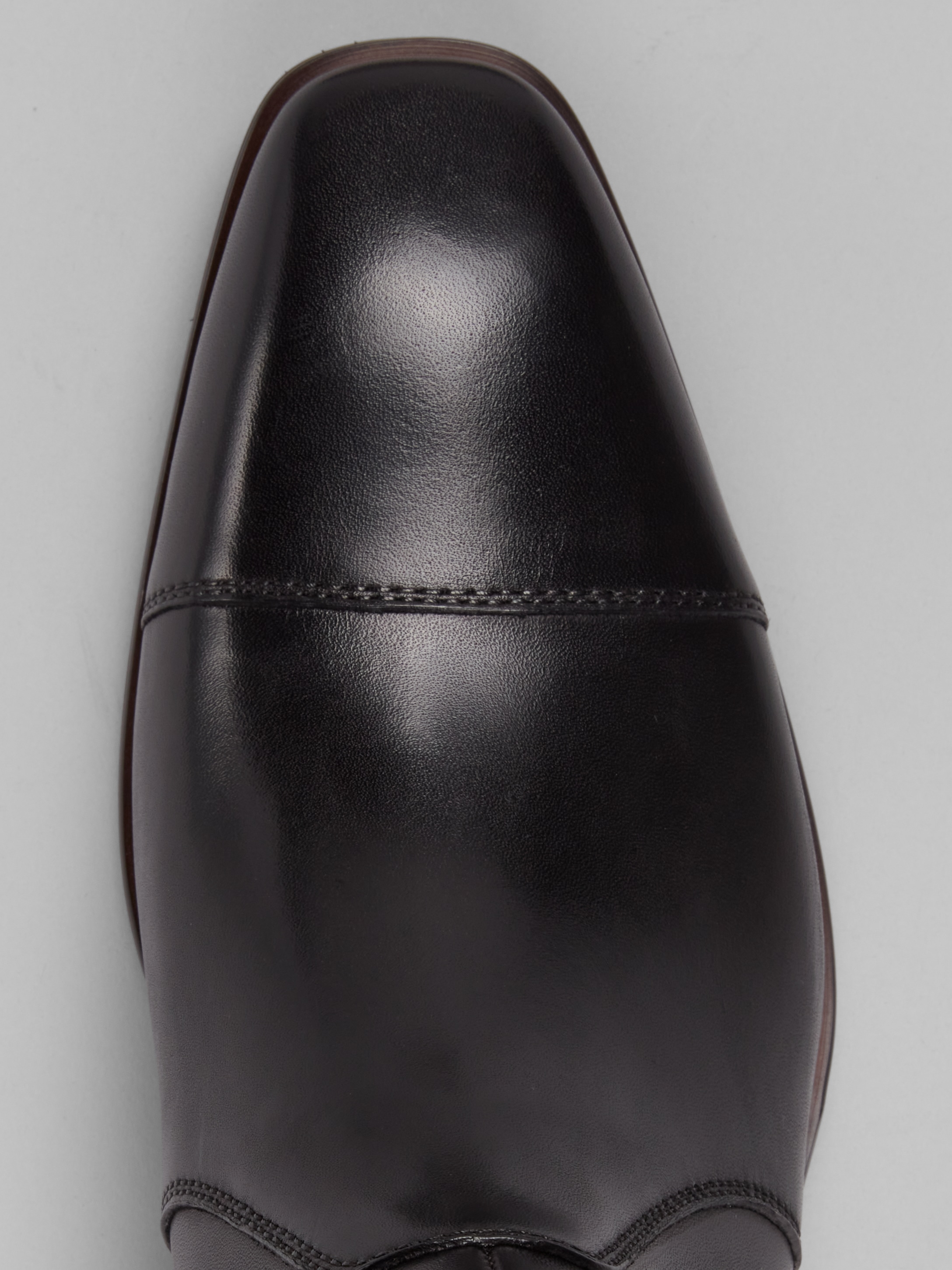 Crest Cap Toe Chelsea Boots