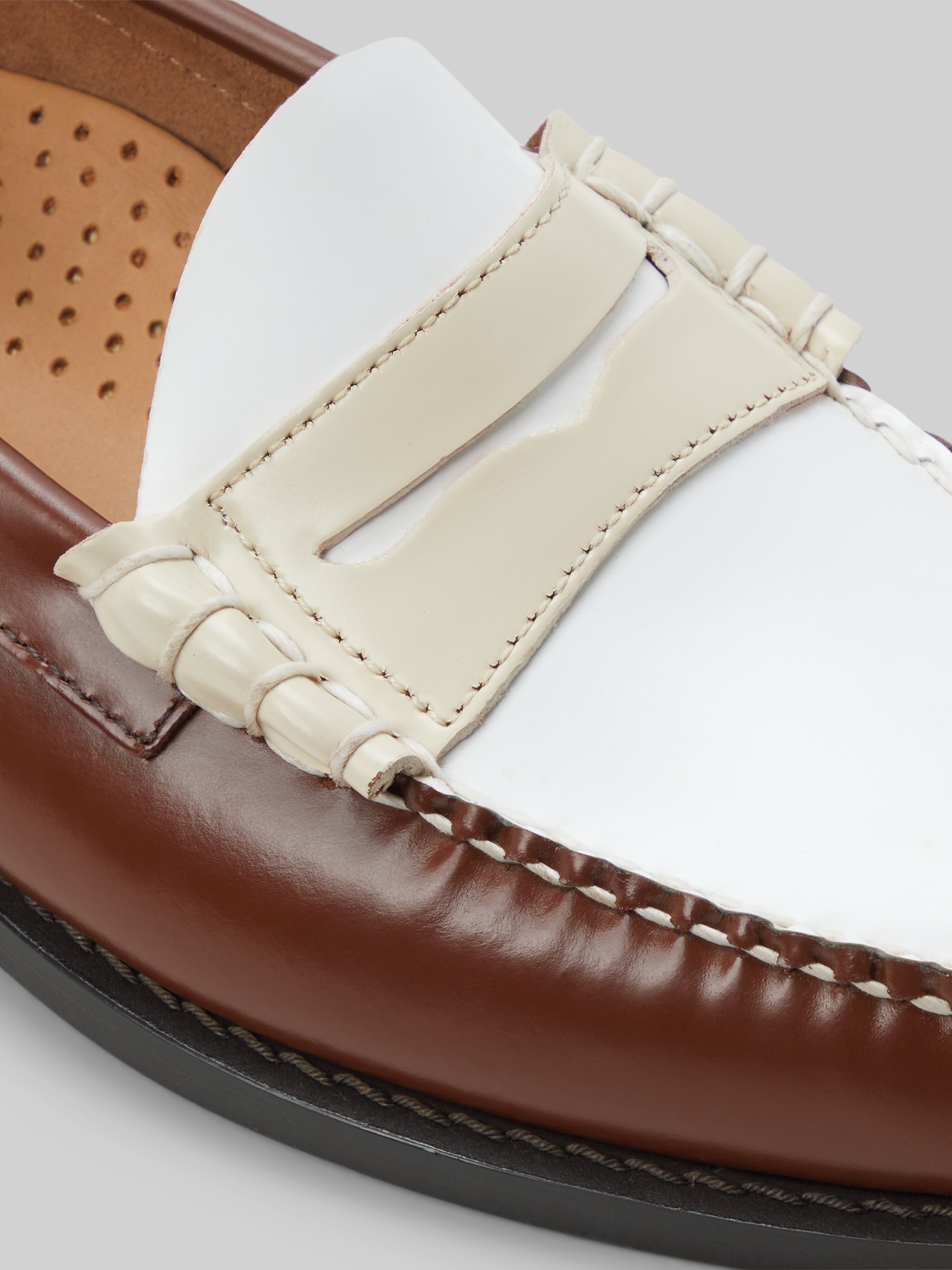 Larson Moc Toe Penny Loafers