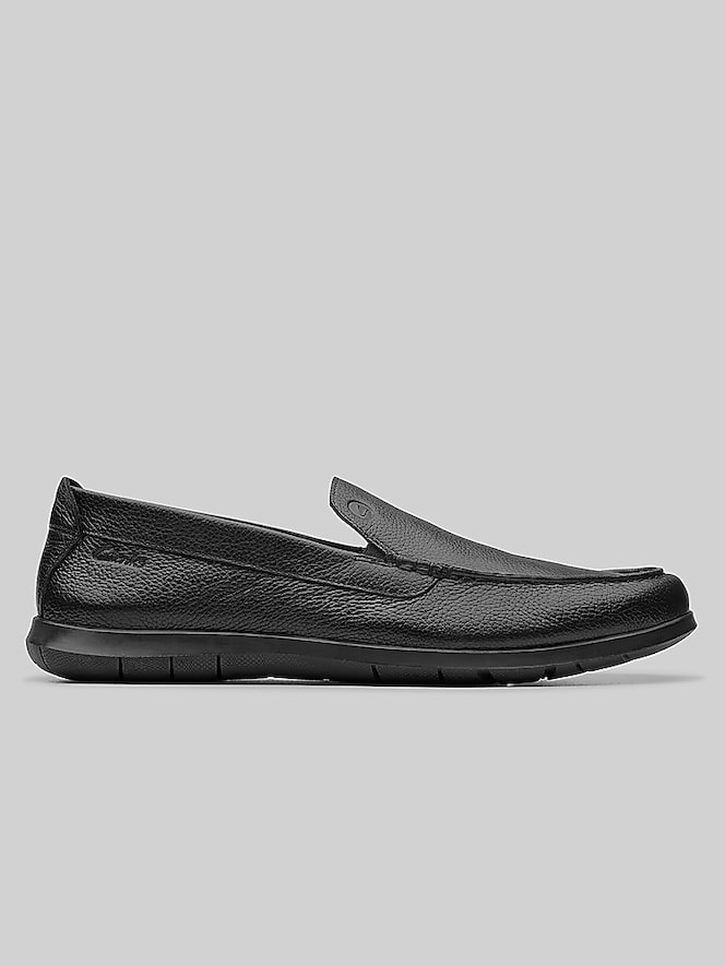 Clarks Flexway Step Moc Toe Casual Slip-On Shoes