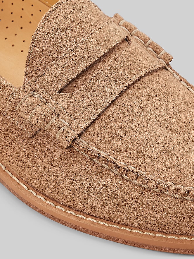 G.H.BASS Larson Weejuns Moc Toe Suede Loafers