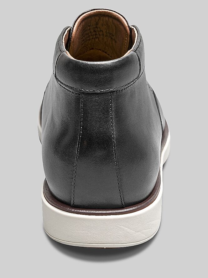 Florsheim Avenue Plain Toe Chukka Boots