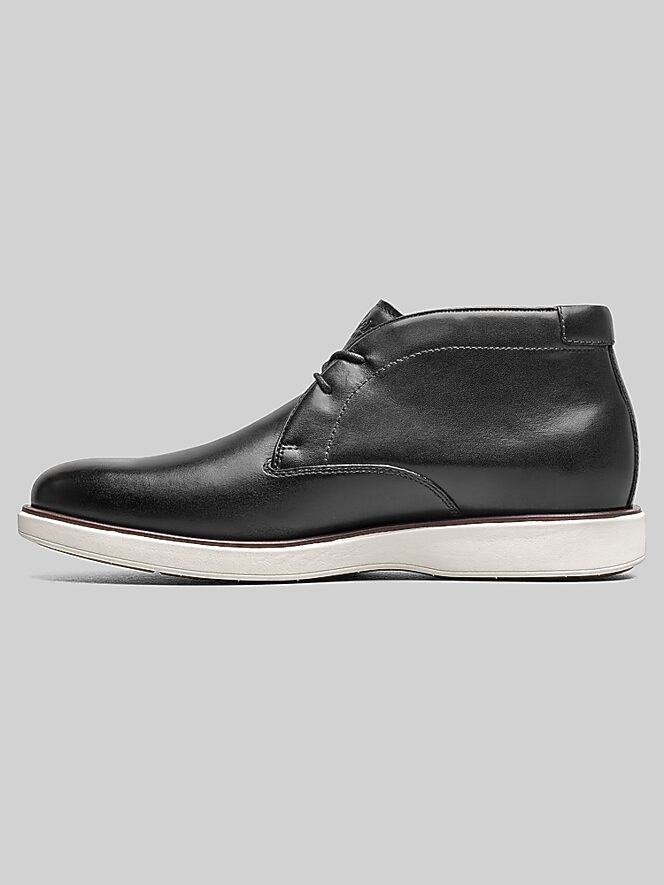 Florsheim Avenue Plain Toe Chukka Boots