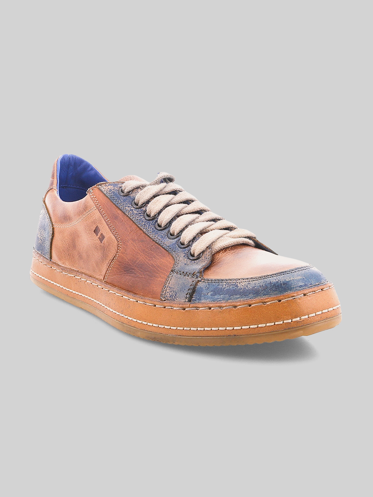 Condor Sneakers