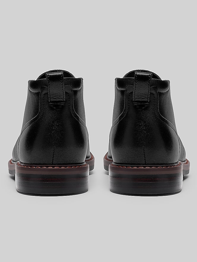 Clarks Aldwin2 Plain Toe Chukka Boot