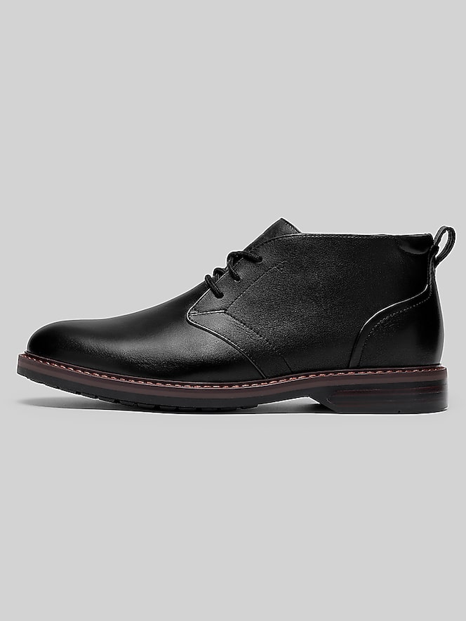 Clarks Aldwin2 Plain Toe Chukka Boot