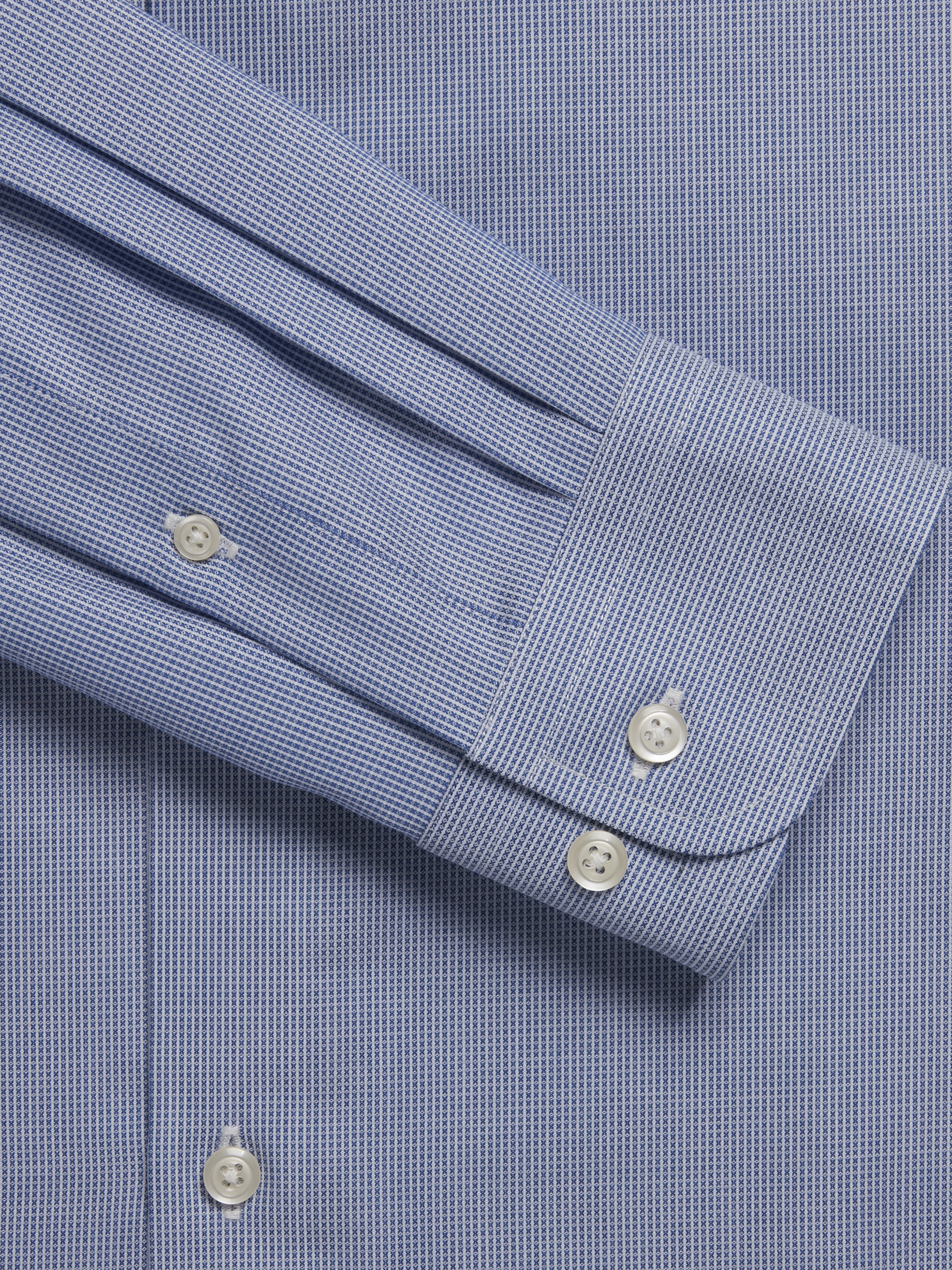 Classic Fit 100% Cotton Wrinkle-Resistant Dress Shirt