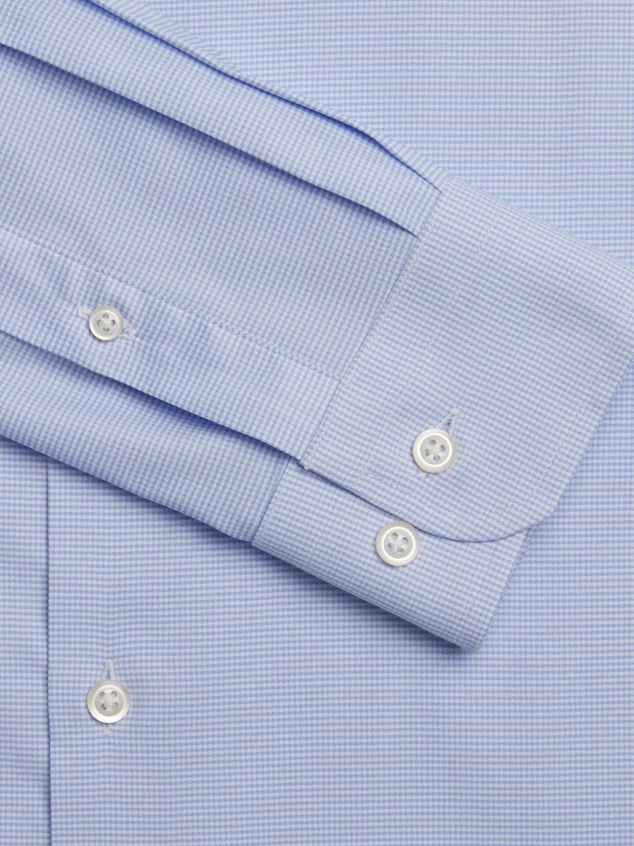 Modern Fit Wrinkle-Resistant Spread Collar Dress Shirt