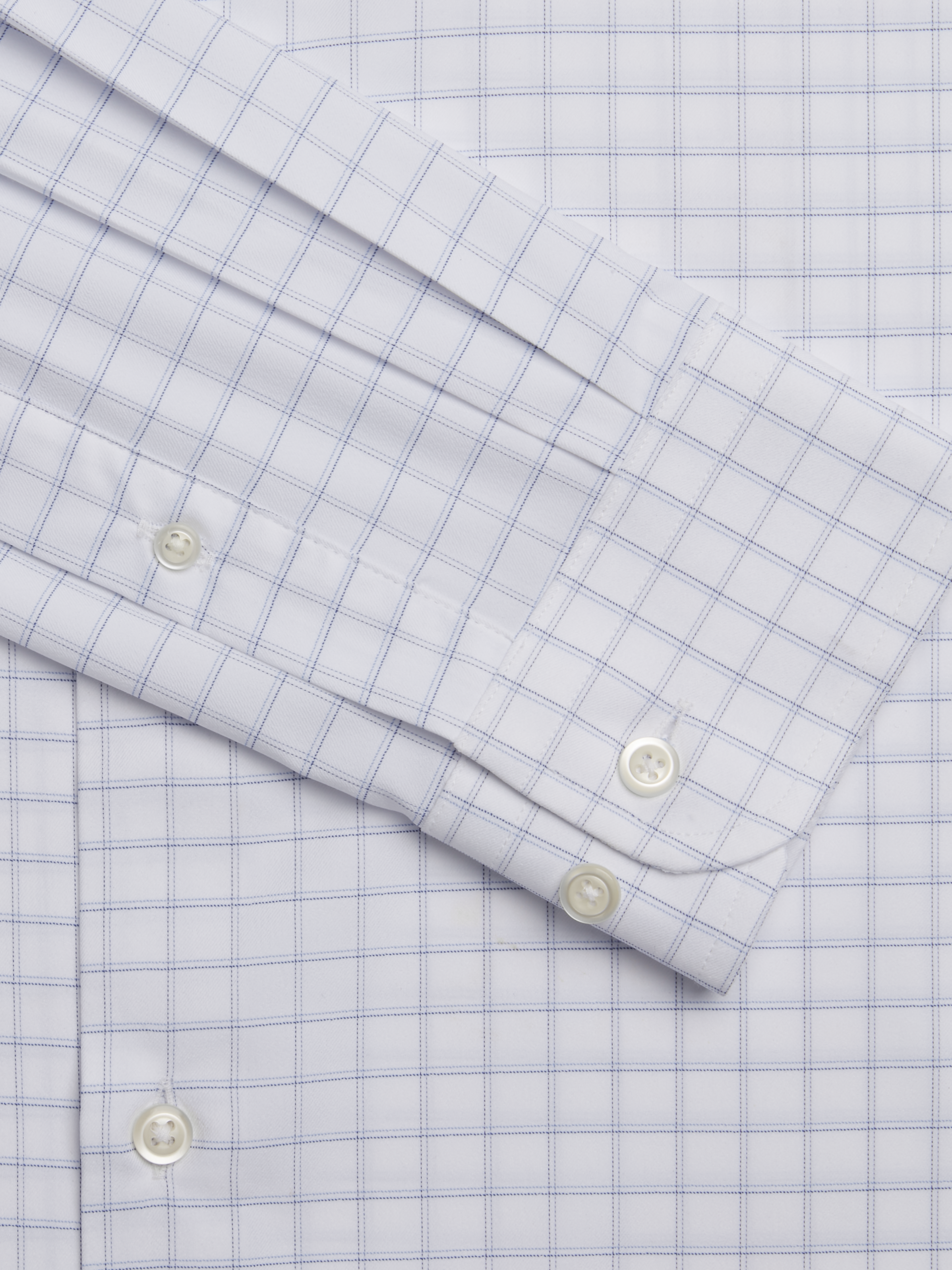Modern Fit Wrinkle-Resistant Spread Collar Dress Shirt