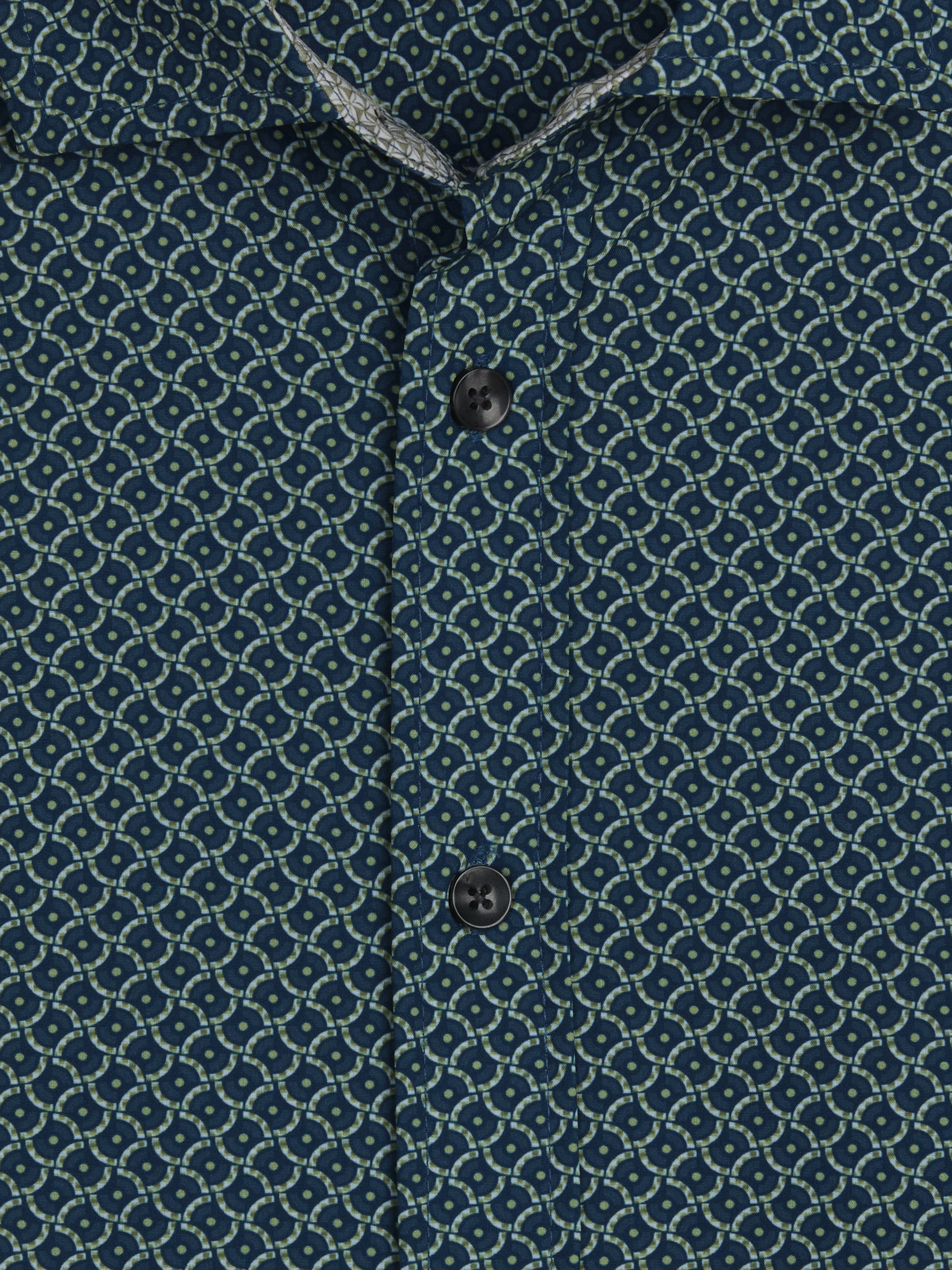 Modern Fit Woven Casual Button Up Shirt