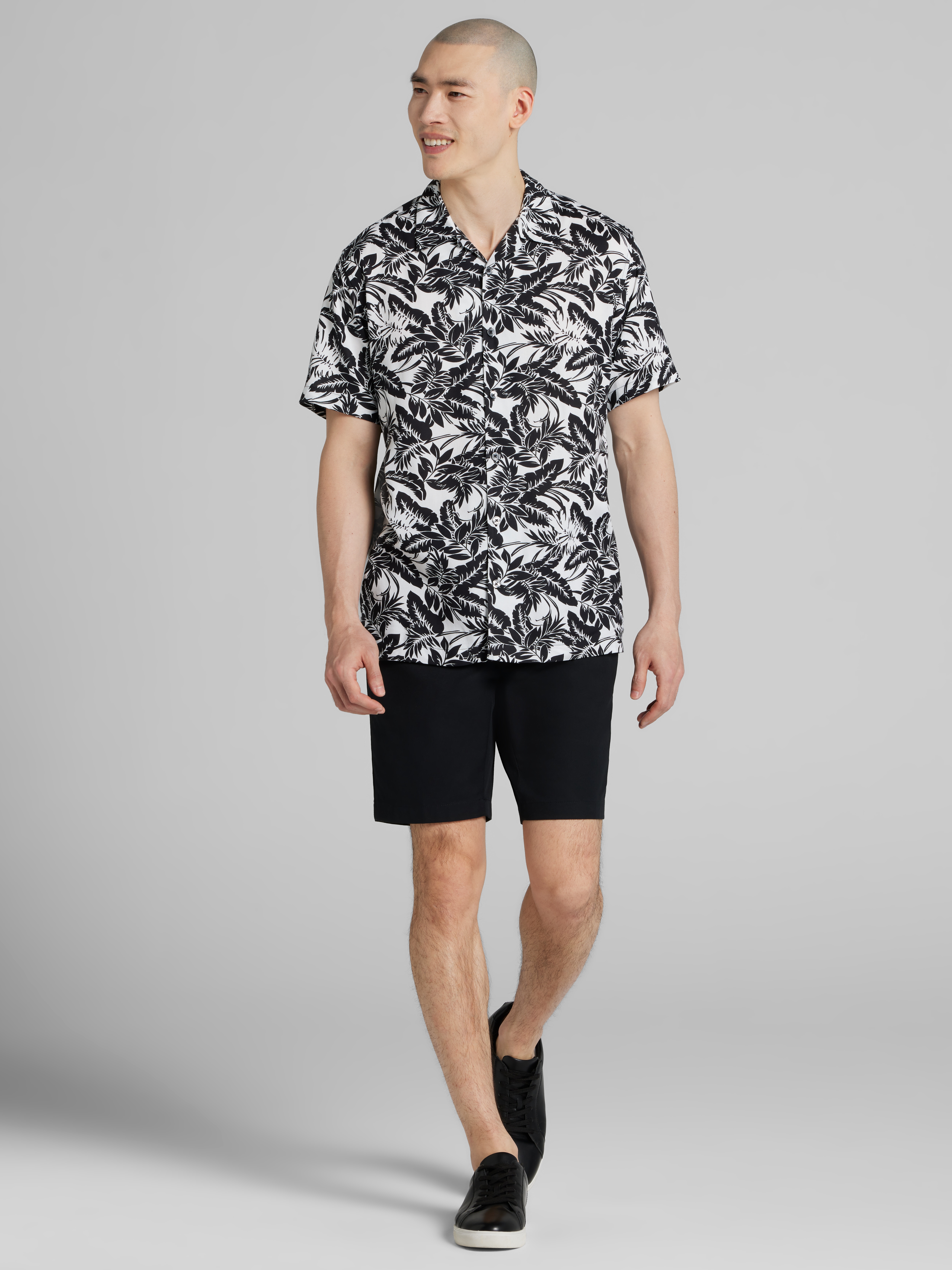 Modern Fit Hawaiian Floral Camp Shirt