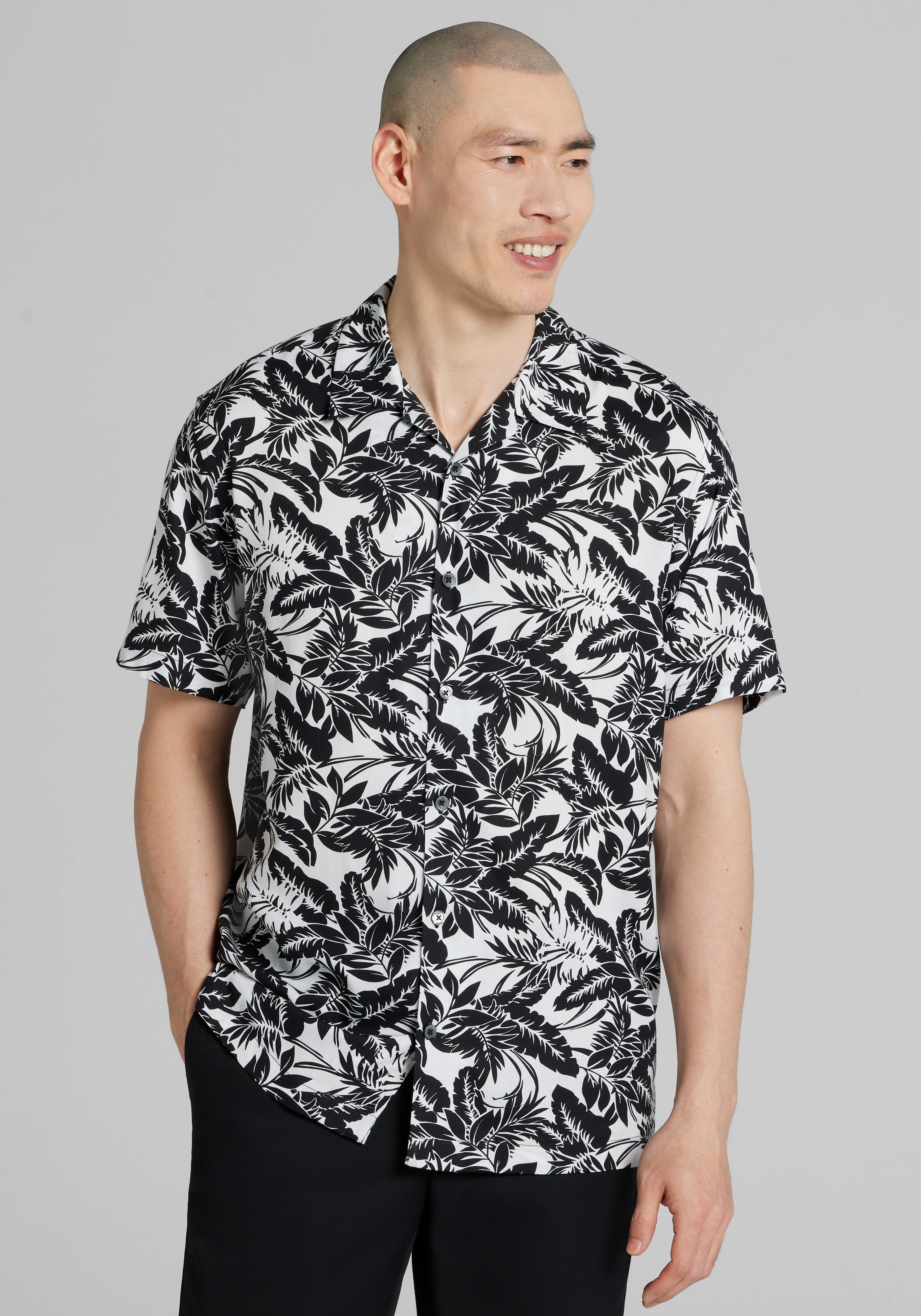 Modern Fit Hawaiian Floral Camp Shirt