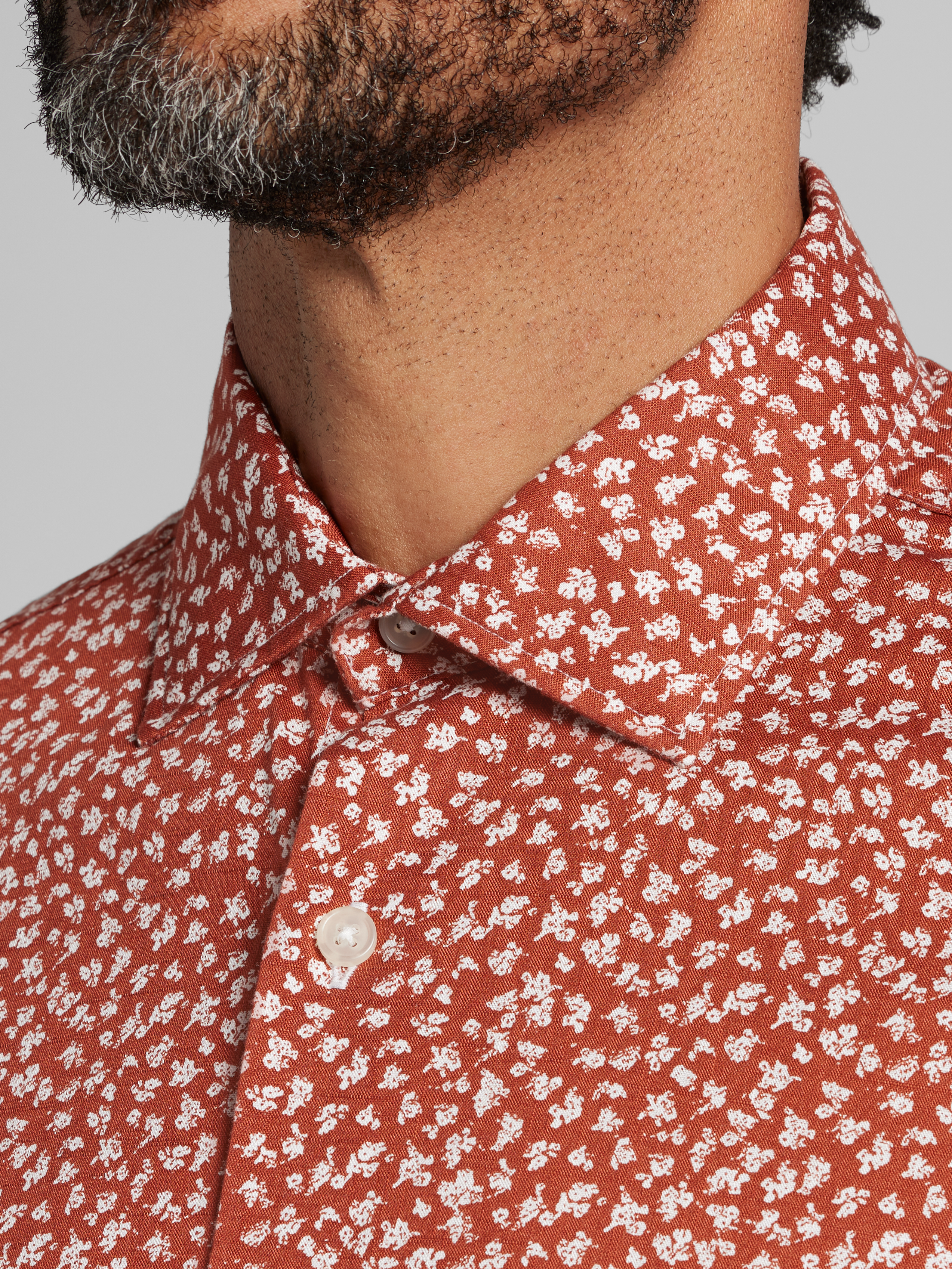 Modern Fit Short Sleeve Button Up Shirt