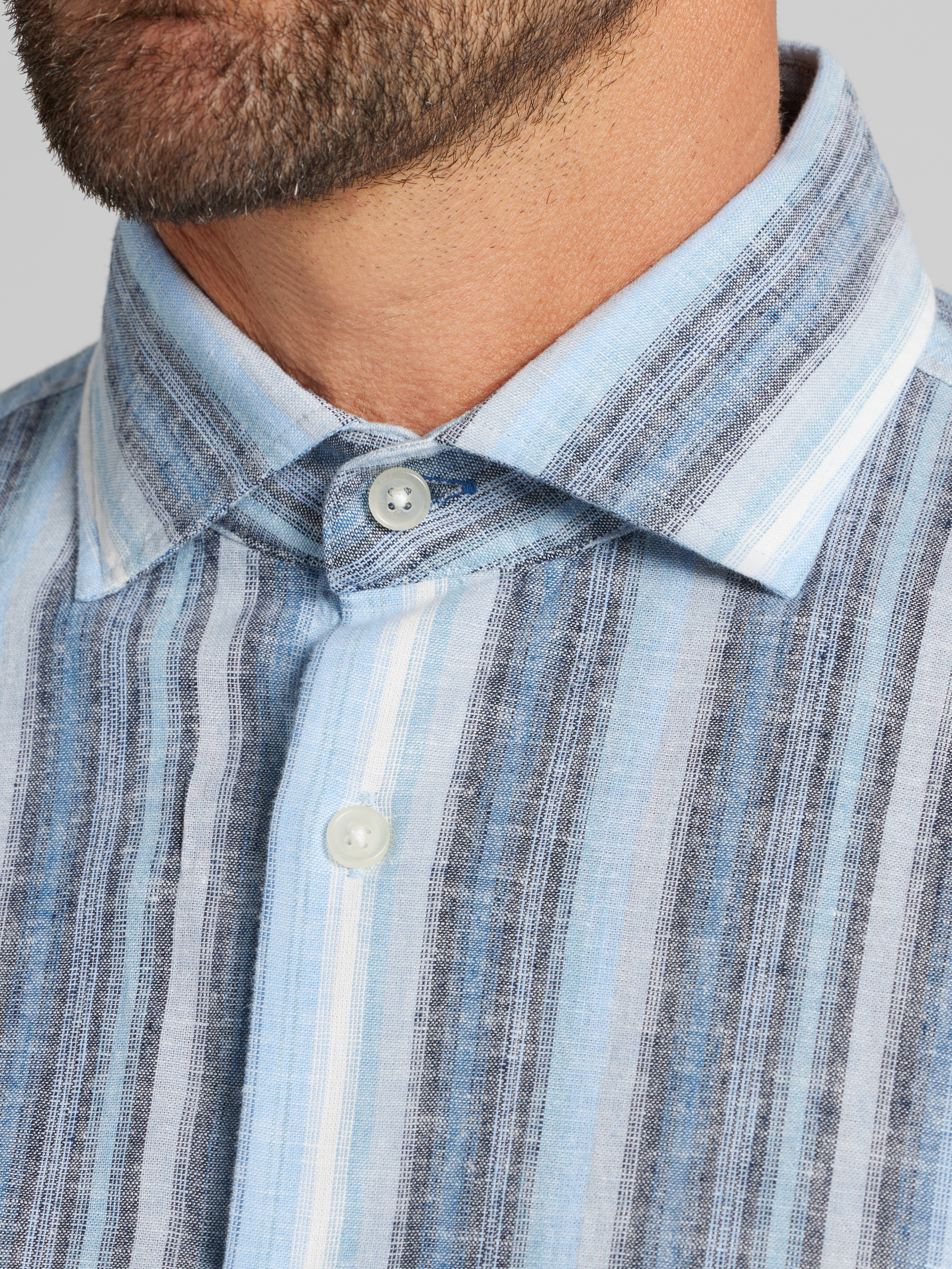 Modern Fit Short Sleeve Linen Blend Button Up Shirt