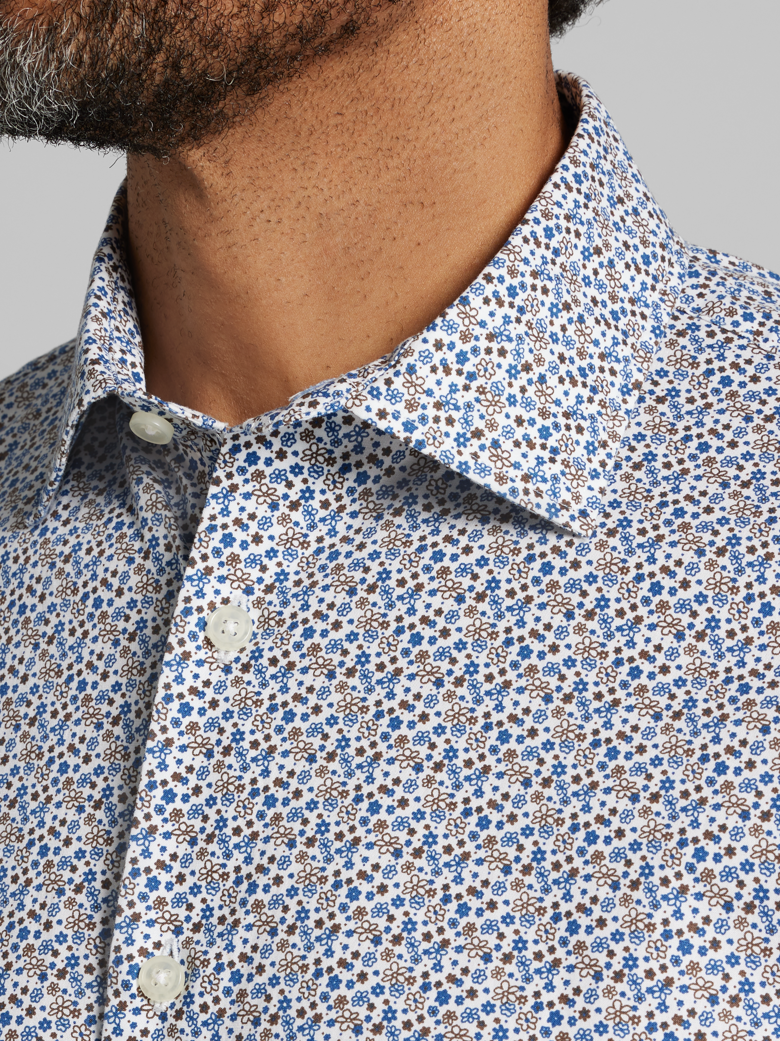 Modern Fit Button-Up Shirt