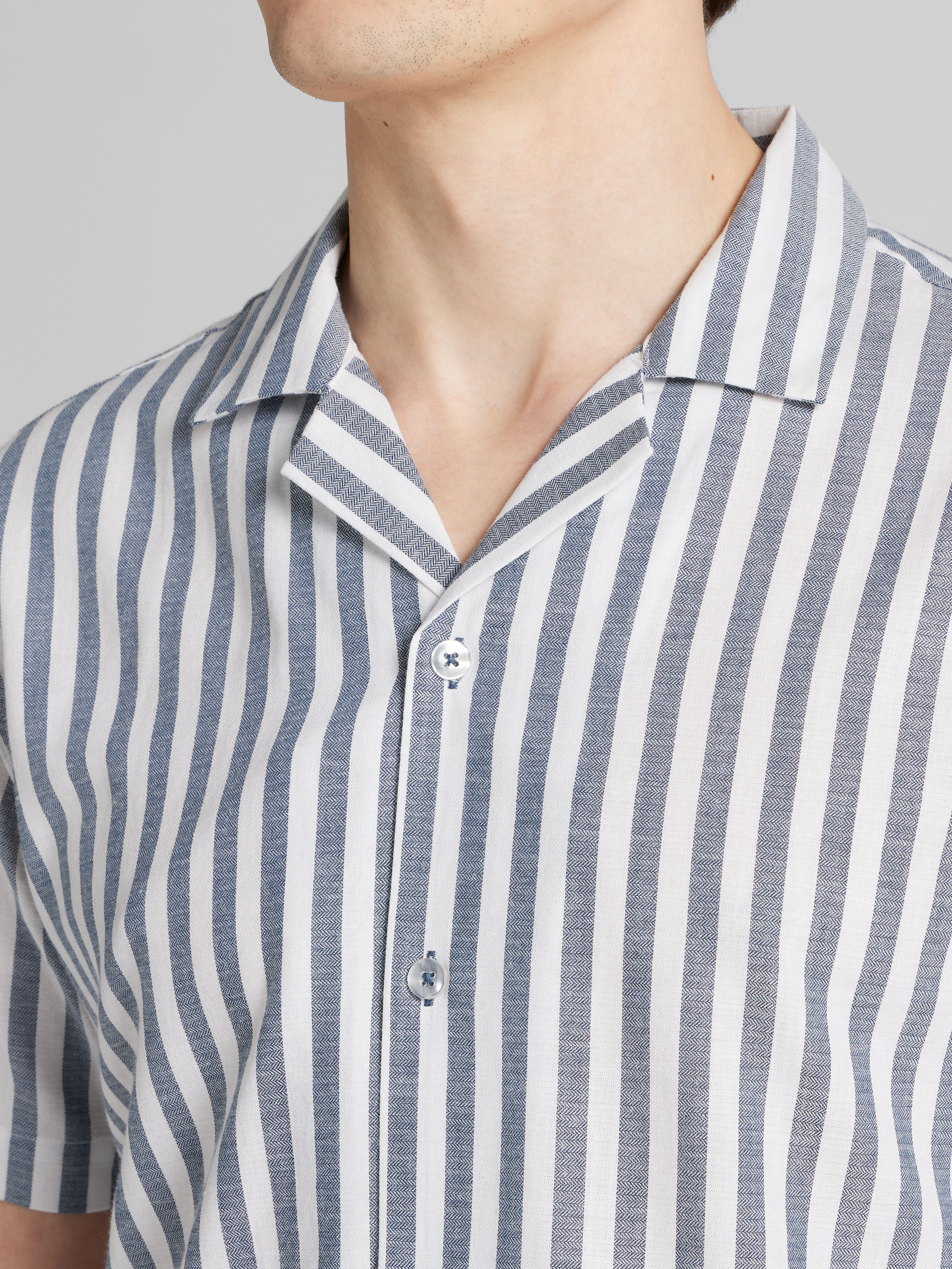 Slim Fit Herringbone Stripe Short Sleeve Camp Shirt
