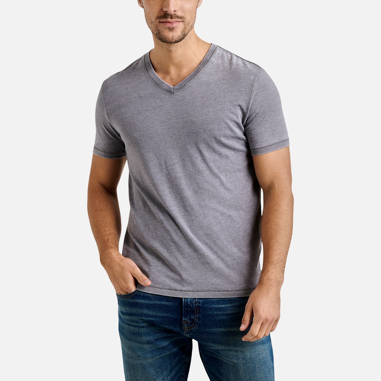 https://image.menswearhouse.com/is/image/TMW/TMW_6GXA_04_LUCKY_BRAND_T_SHIRTS_GREY_MAIN?imPolicy=pdp-mob-2x