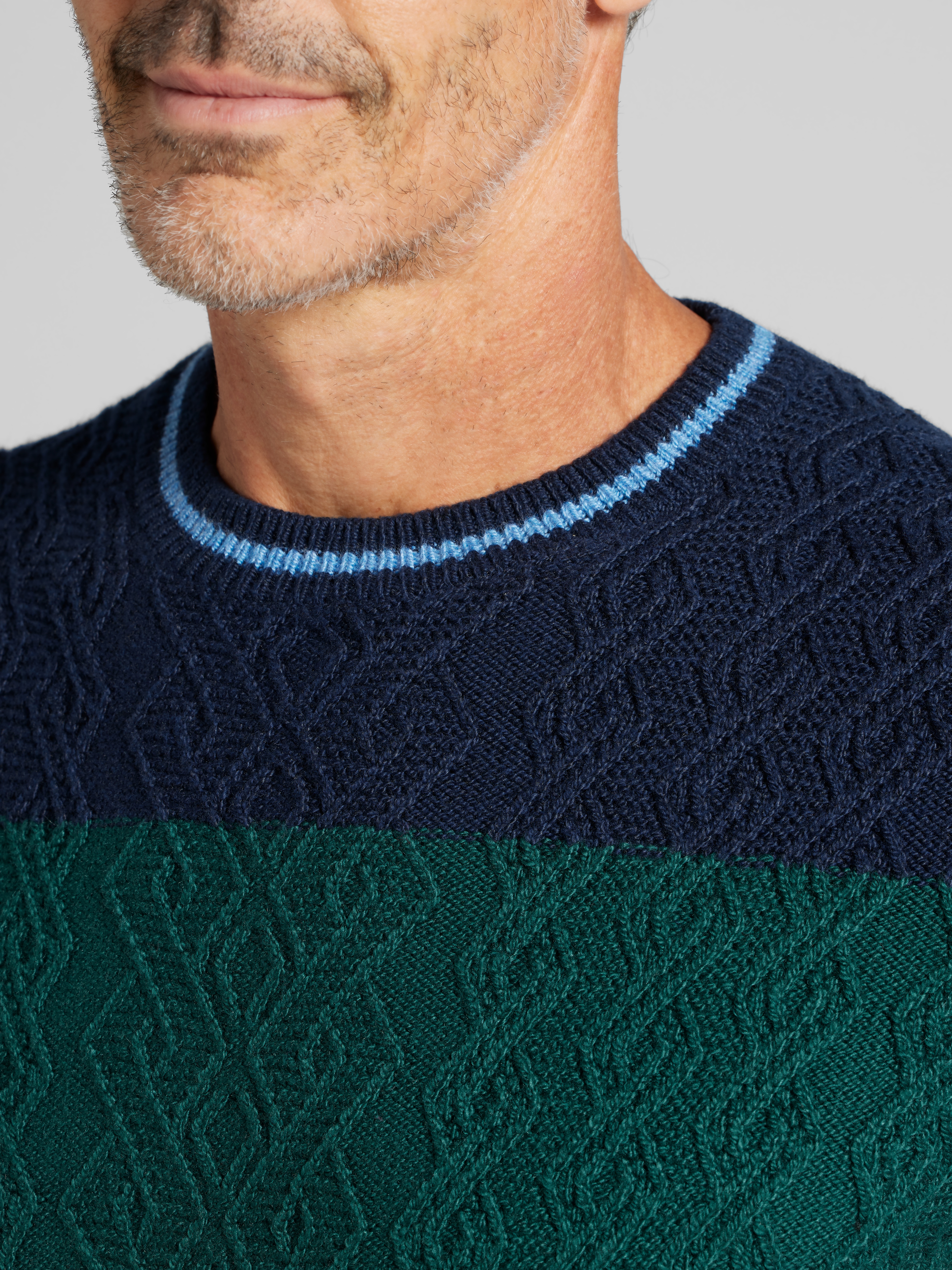 Modern Fit Big Stripe Crew Neck