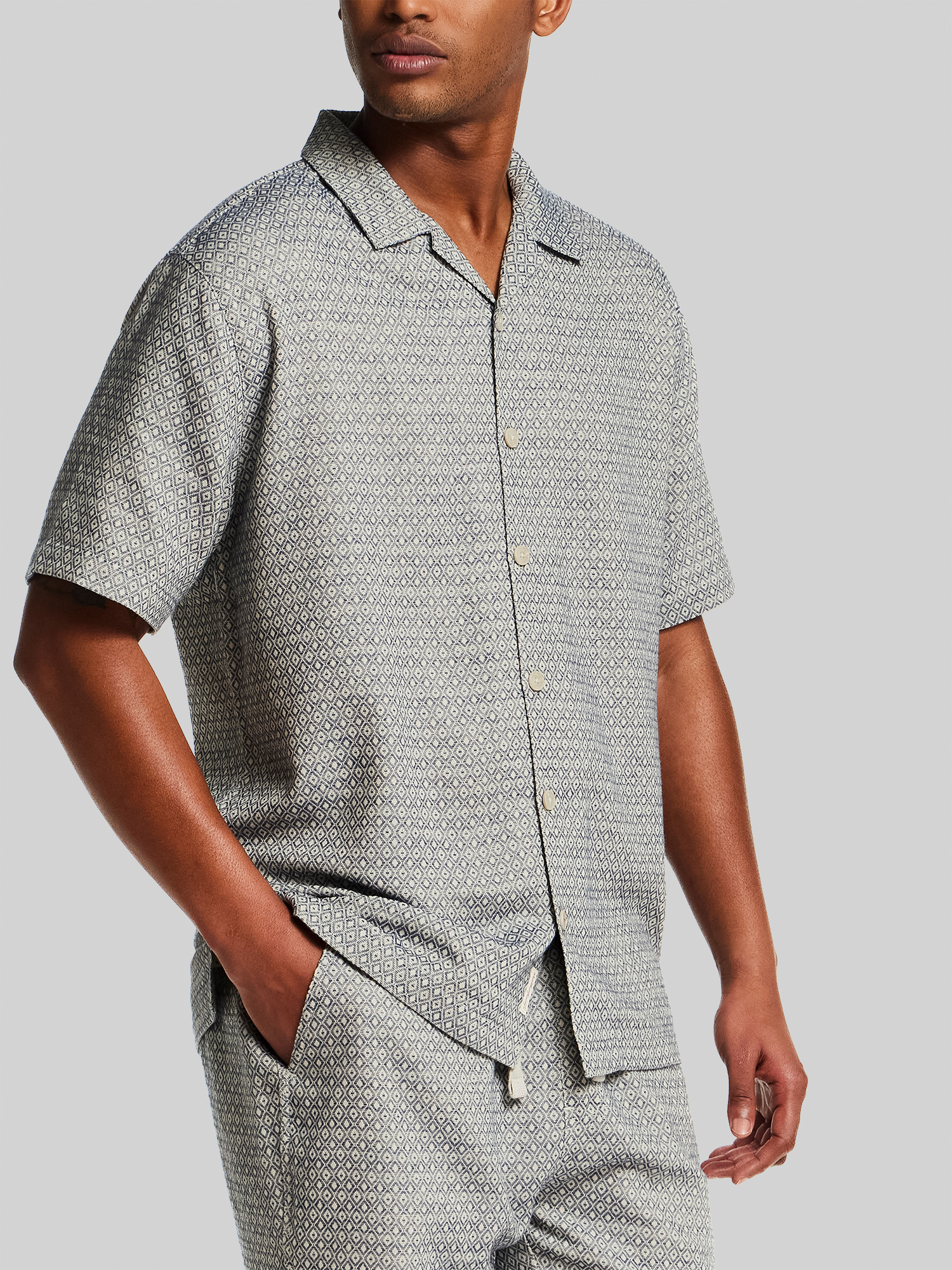 Regular Fit Jacquard Short Sleeve Button Up Shirt