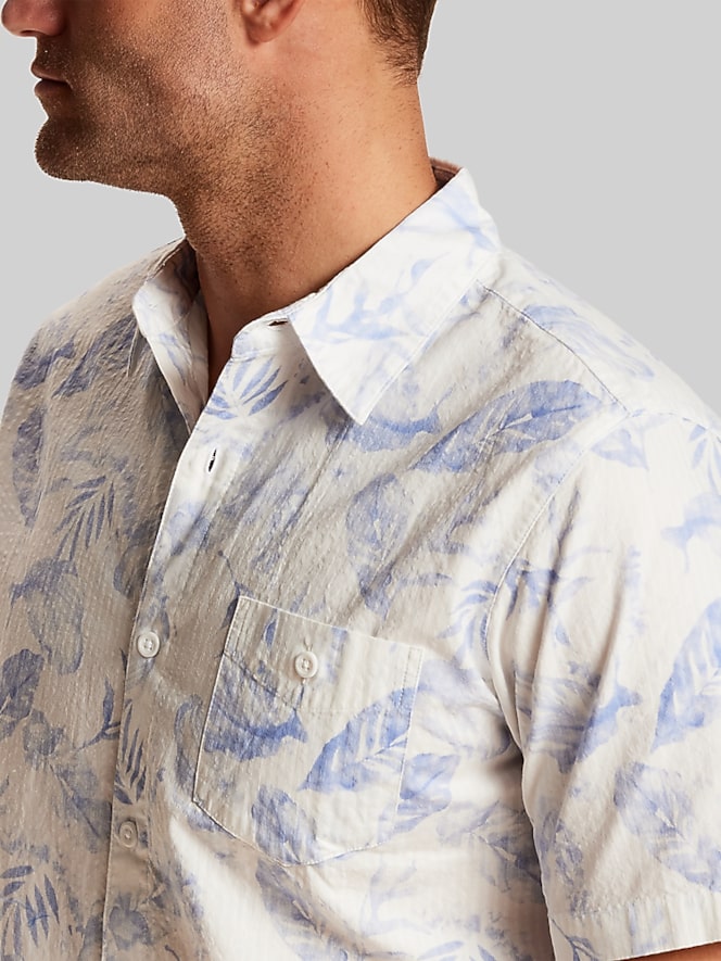 Weatherproof Vintage Regular Fit Seersucker Woven Short Sleeve Button Up Shirt