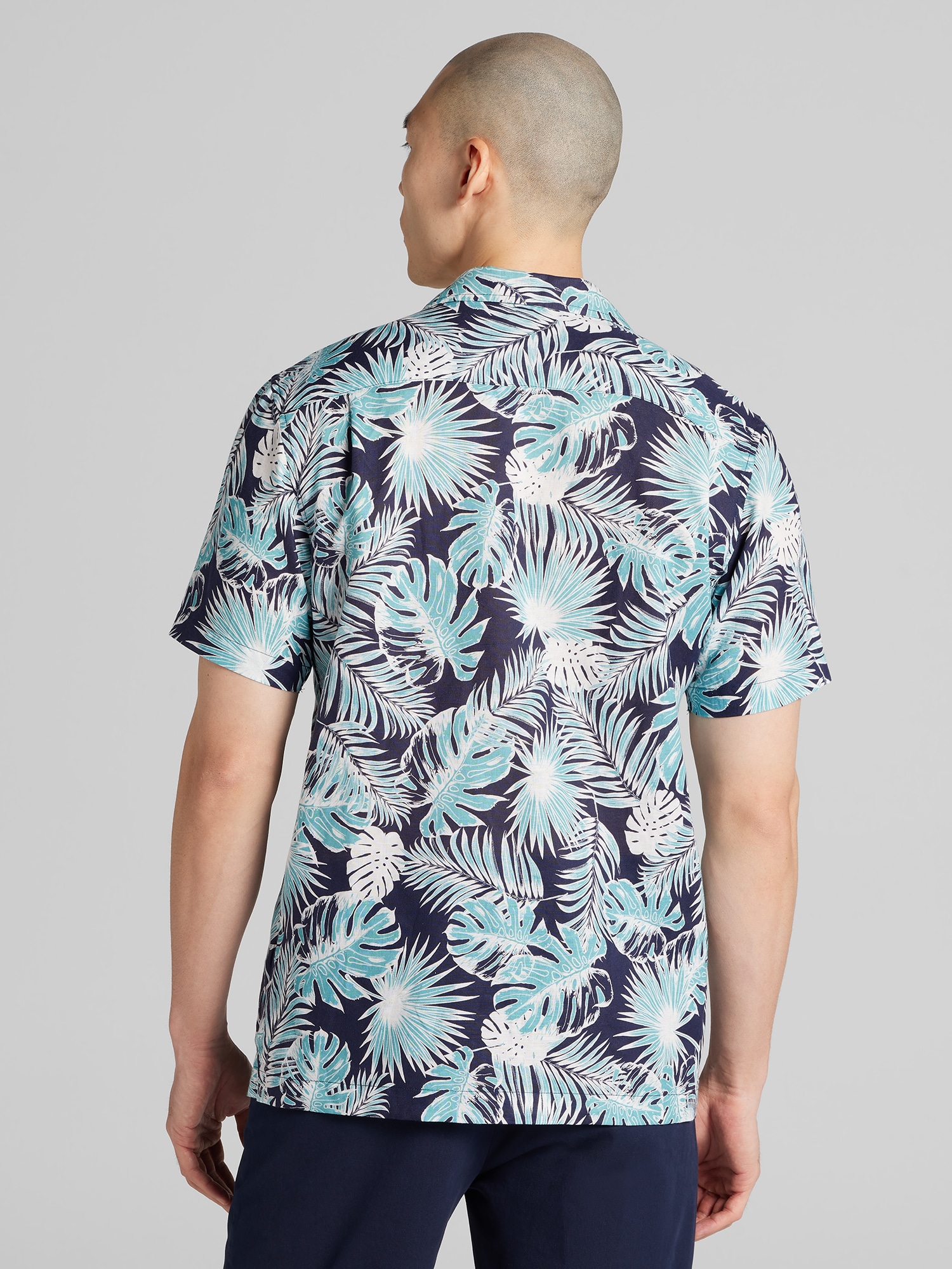 Modern Fit Linen Blend Short Sleeve Camp Shirt