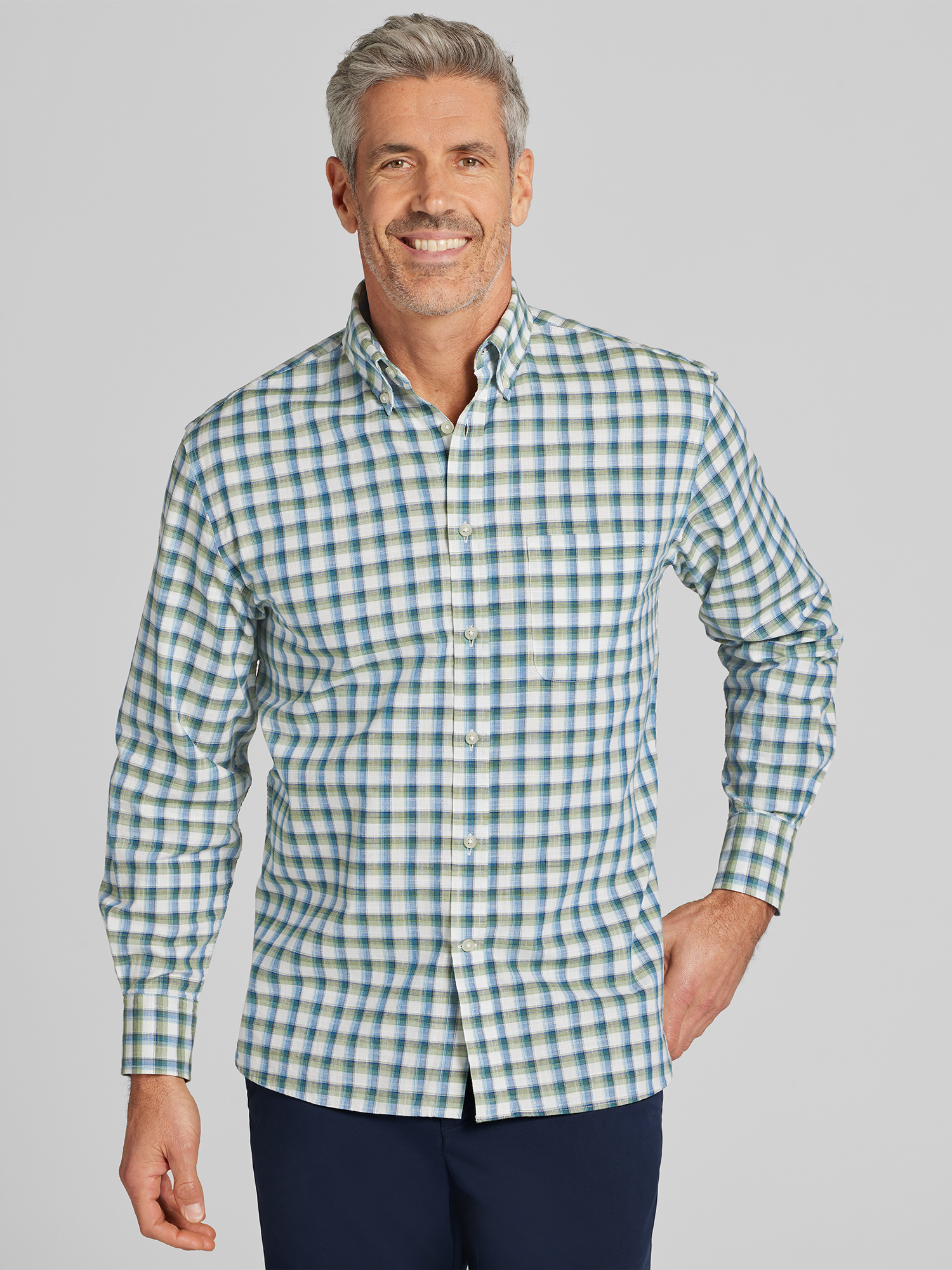 Classic Fit Plaid Woven Button Up Shirt