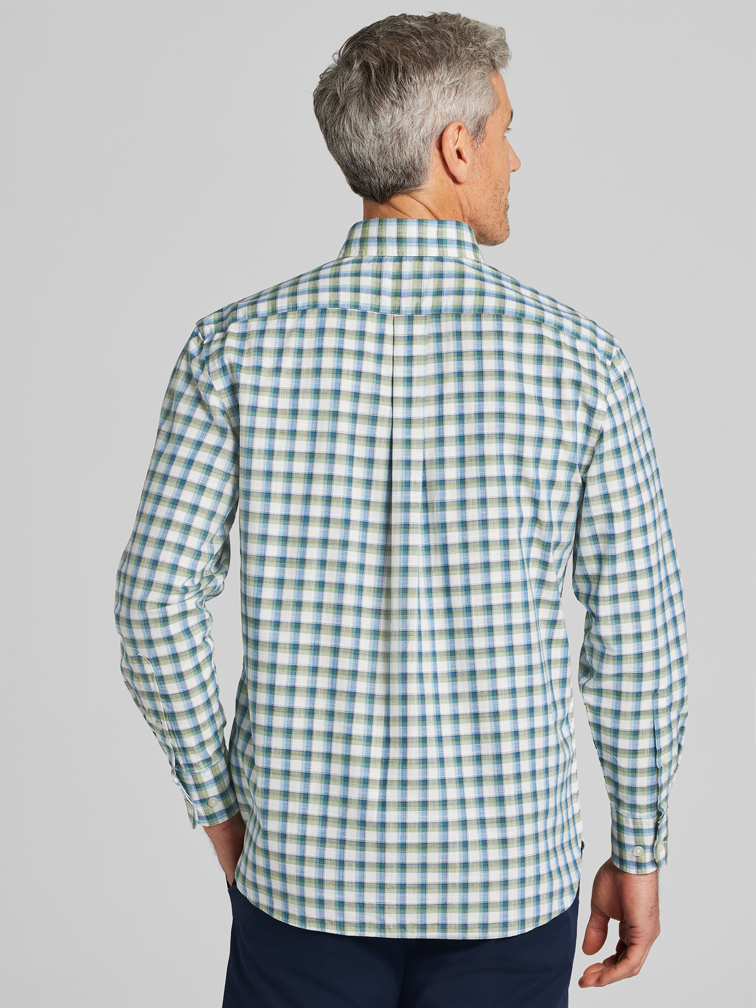 Classic Fit Plaid Woven Button Up Shirt