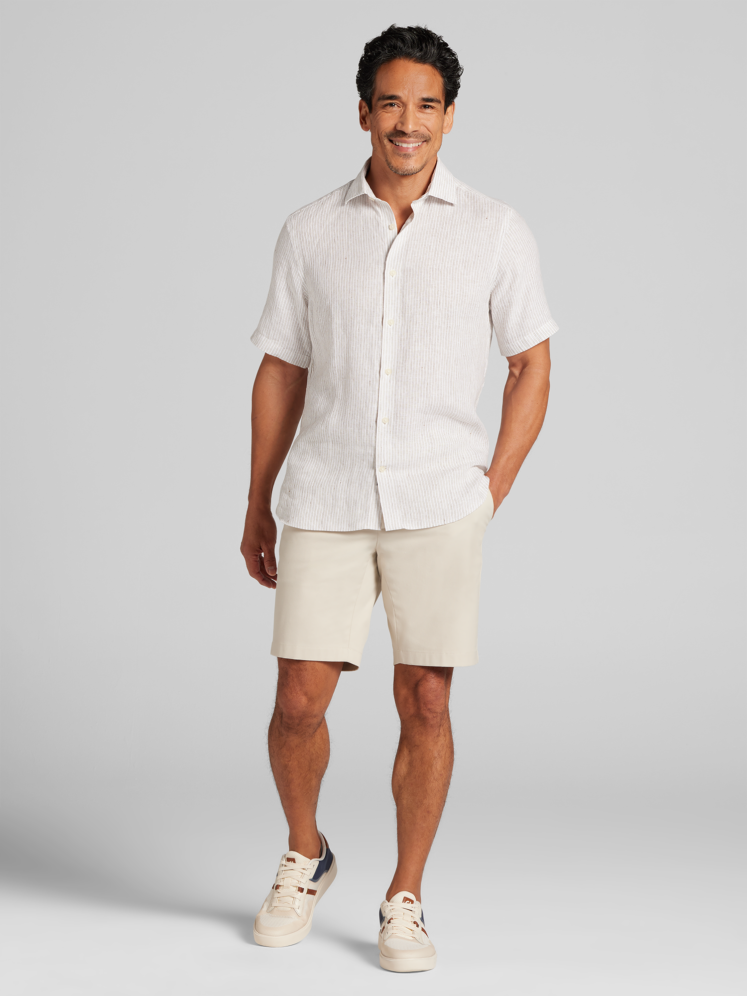 Modern Fit Short Sleeve Button Up Shirt