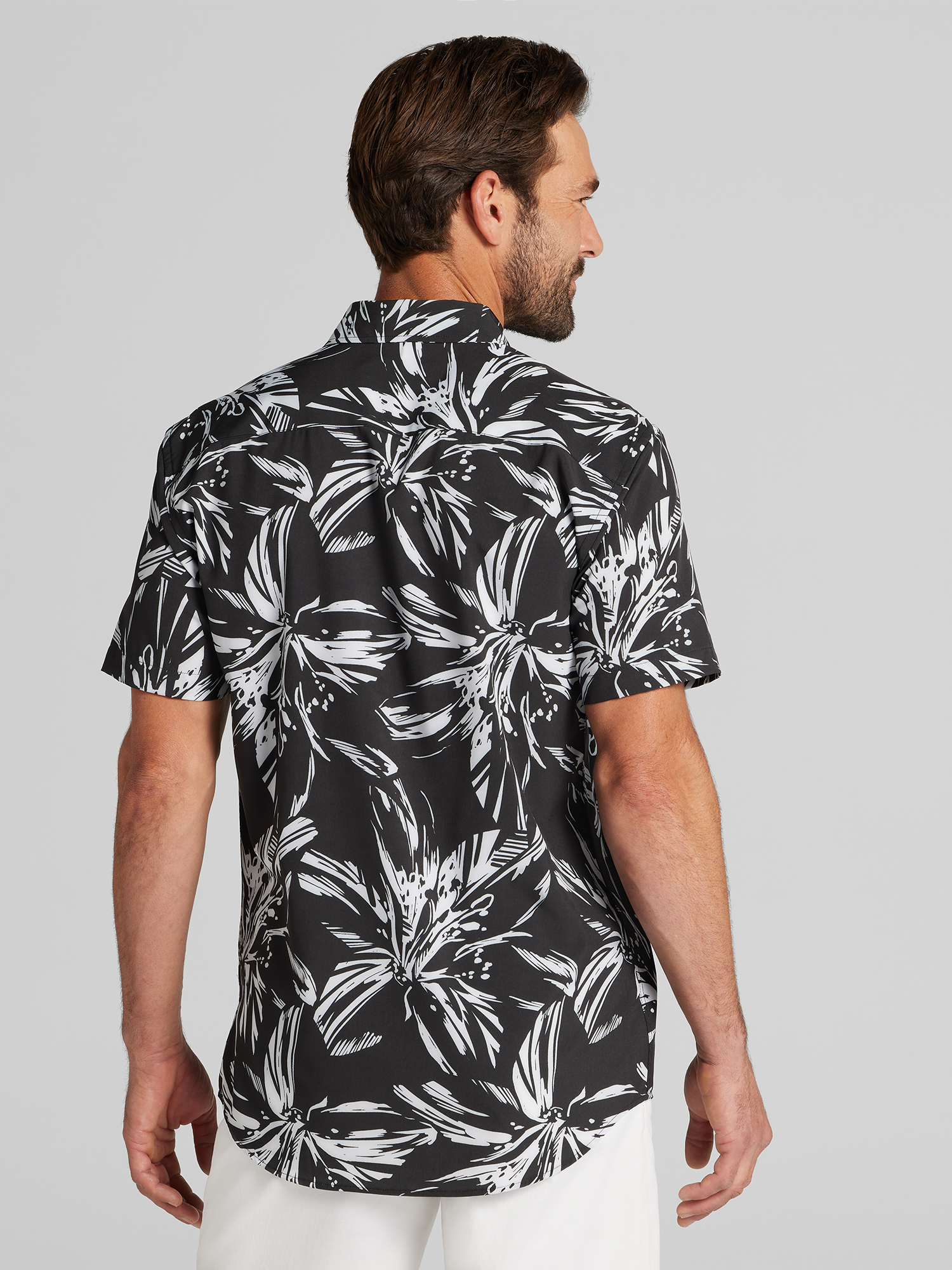 Modern Fit Woven Linen Button-Up Shirt