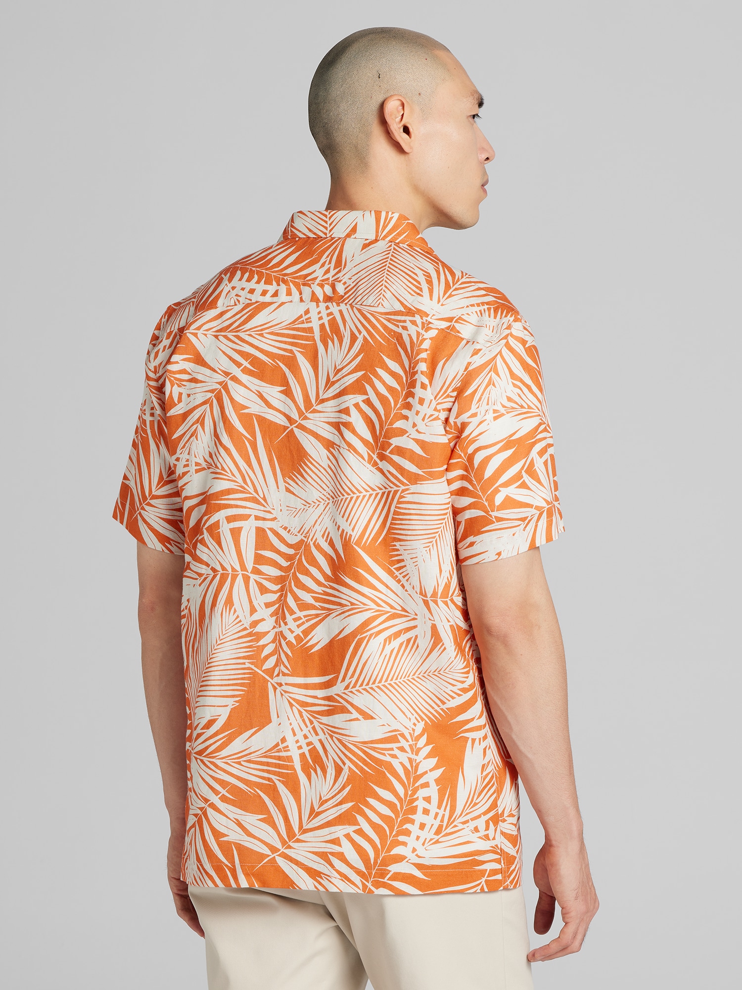 Modern Fit Short Sleeve Floral Camp Shirt